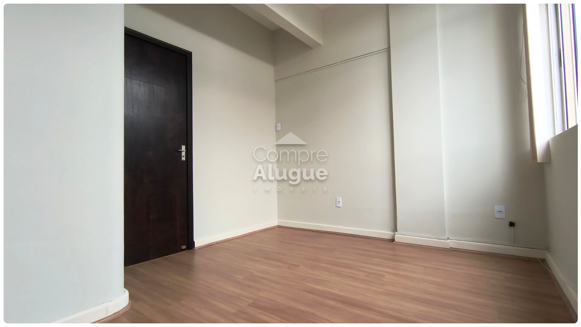 Sala/Conjunto Comercial à venda em Centro, Curitiba — Portal Chave Fácil