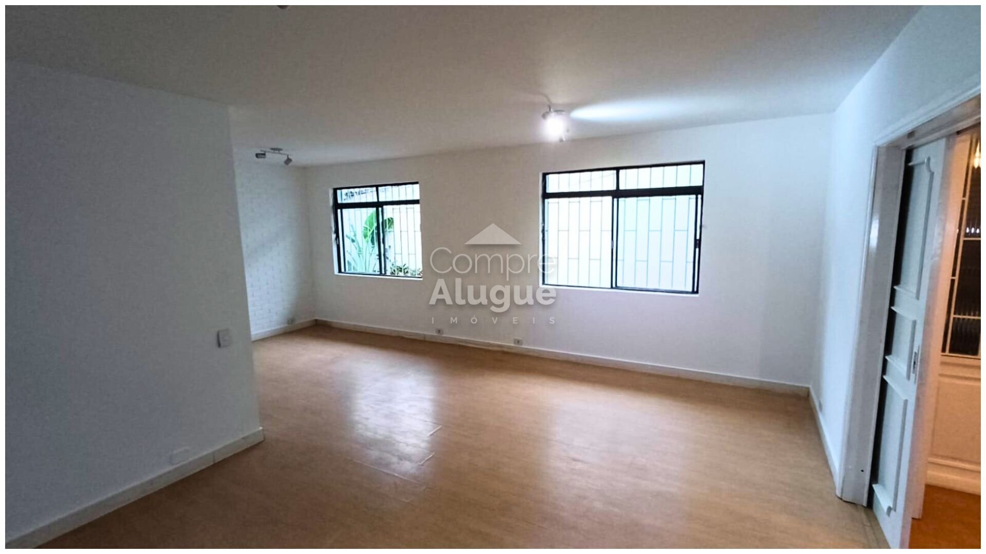Casa à venda em São Francisco, Curitiba — Portal Chave Fácil