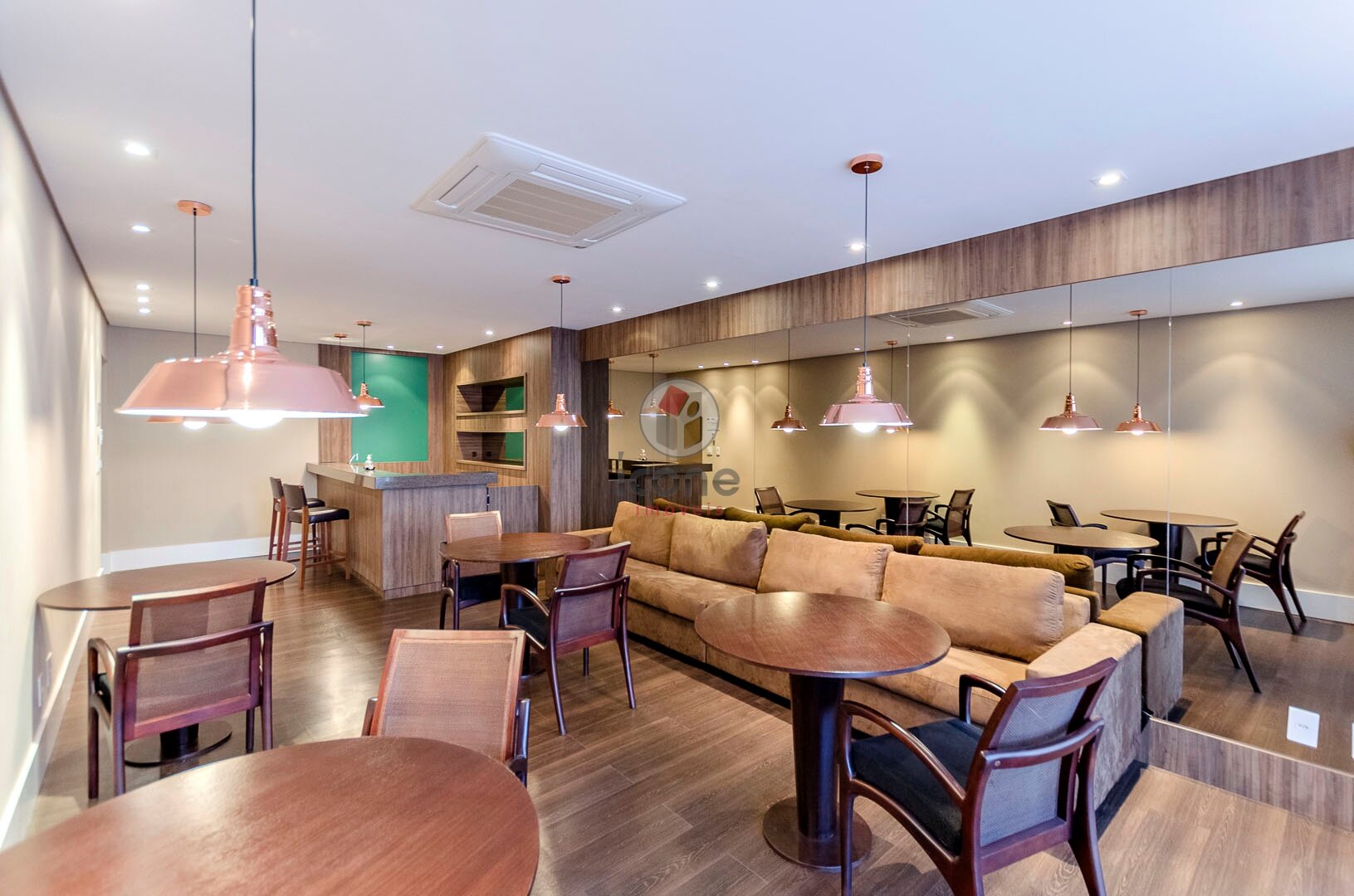 Sala/Conjunto Comercial à venda em Centro, Curitiba — TESTE 12342