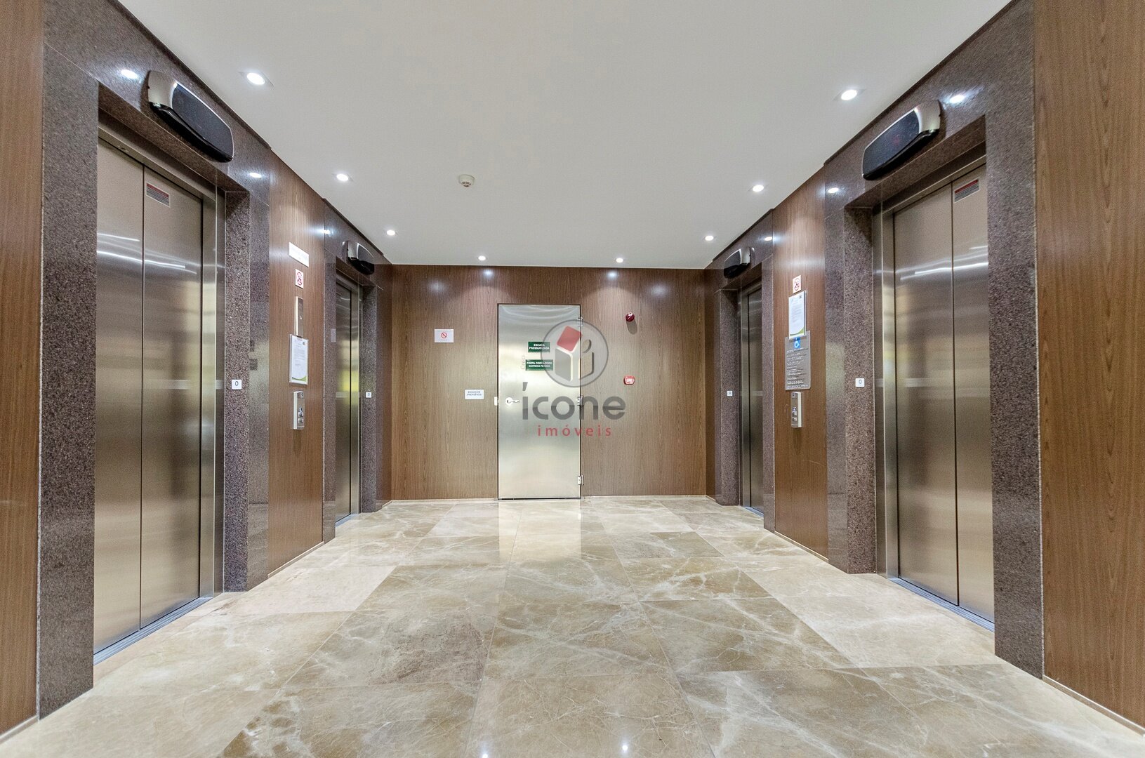 Sala/Conjunto Comercial à venda em Centro, Curitiba — TESTE 12342