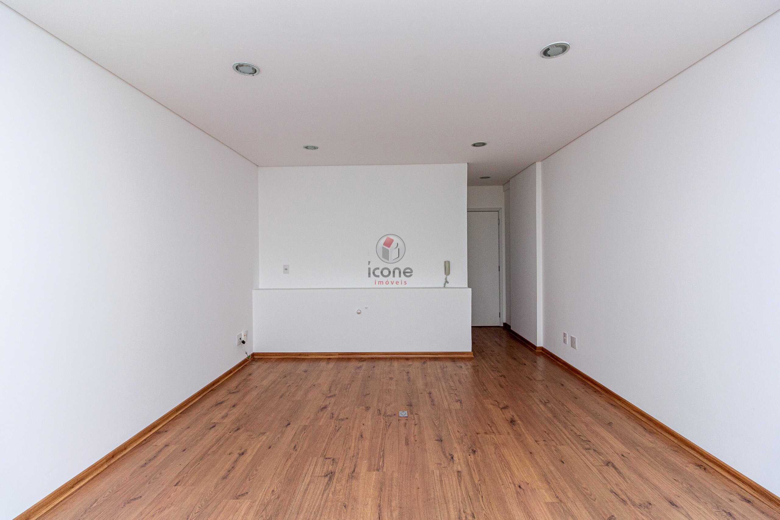 Sala/Conjunto Comercial à venda em Centro, Curitiba — TESTE 12342