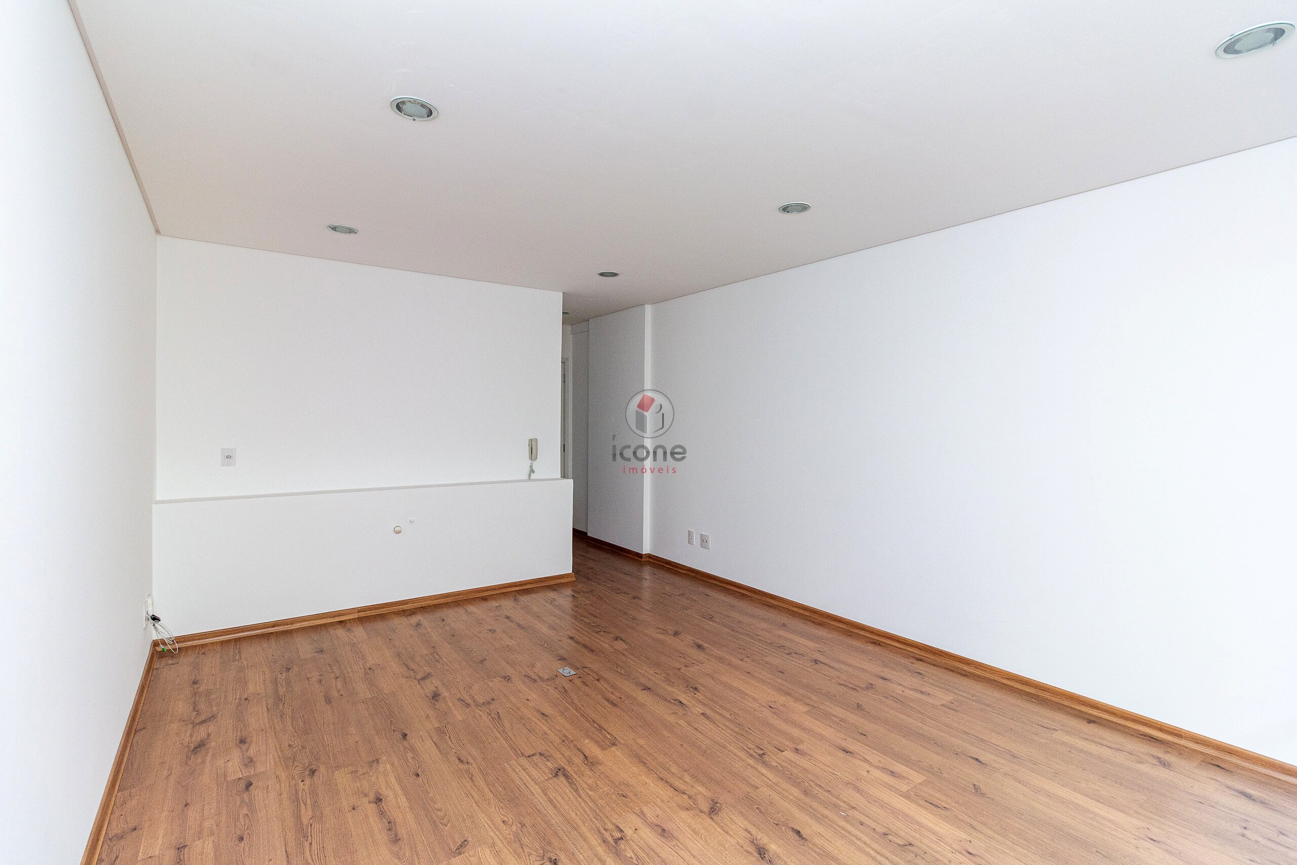 Sala/Conjunto Comercial à venda em Centro, Curitiba — TESTE 12342