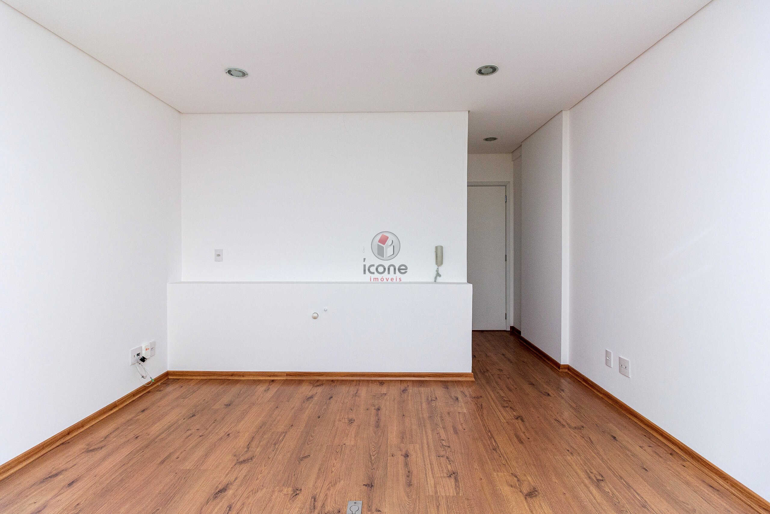 Sala/Conjunto Comercial à venda em Centro, Curitiba — TESTE 12342