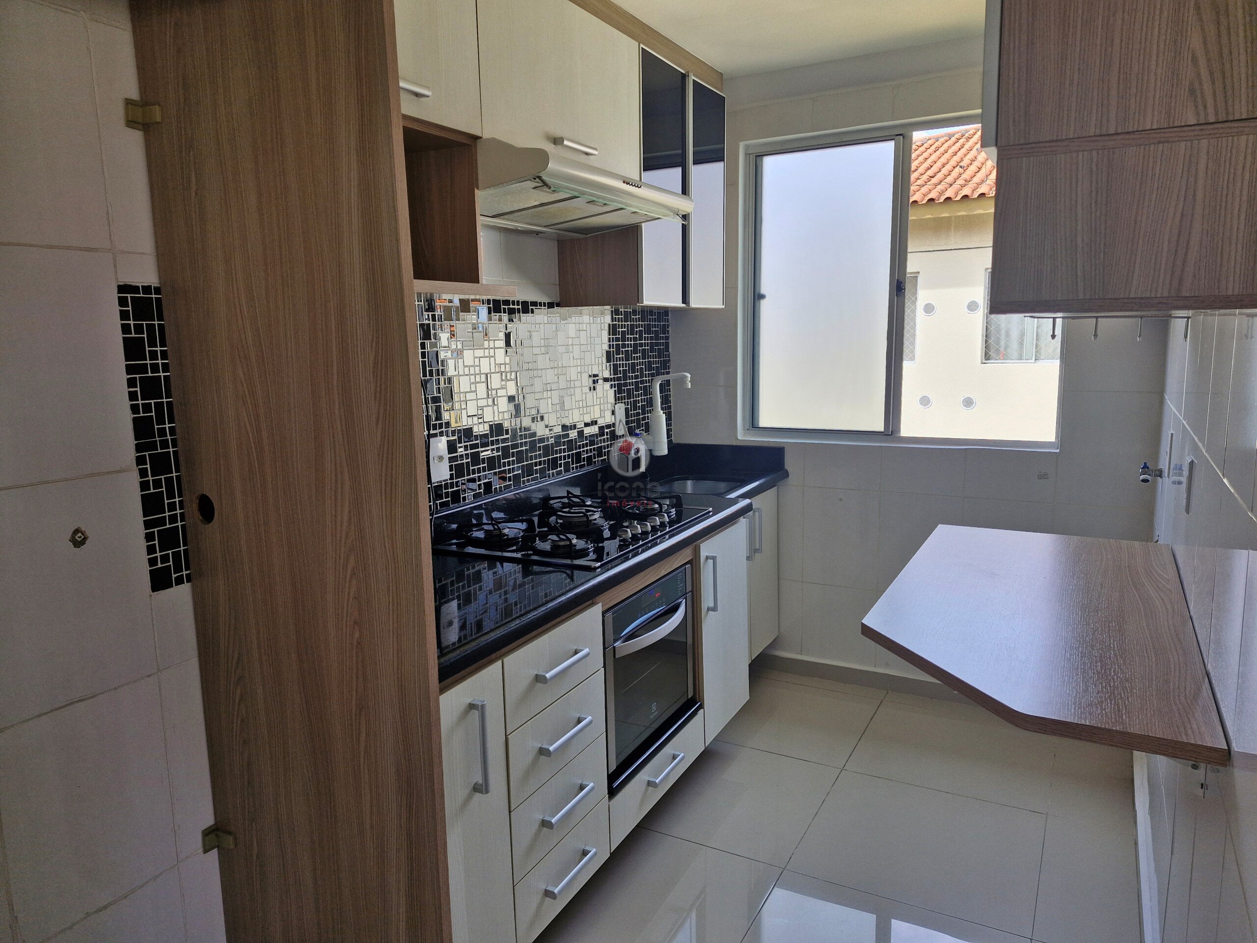Apartamento à venda em Sítio Cercado, Curitiba — Portal Chave Fácil