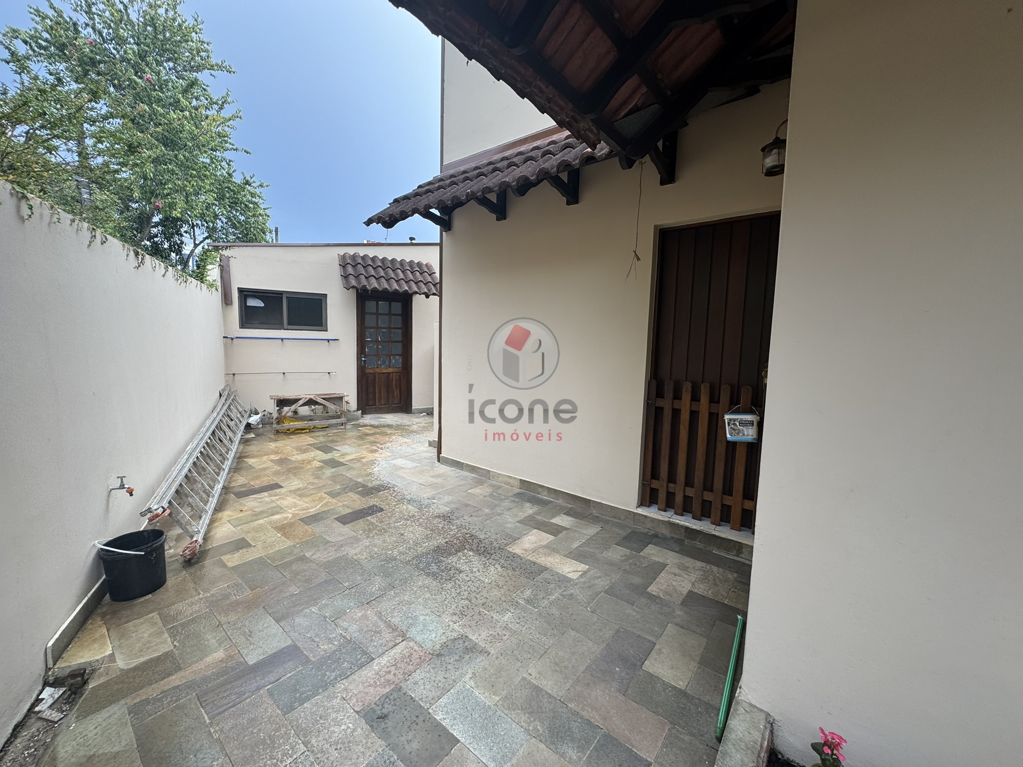 Casa para alugar em Água Verde, Curitiba — Construa Assessoria Imobiliária