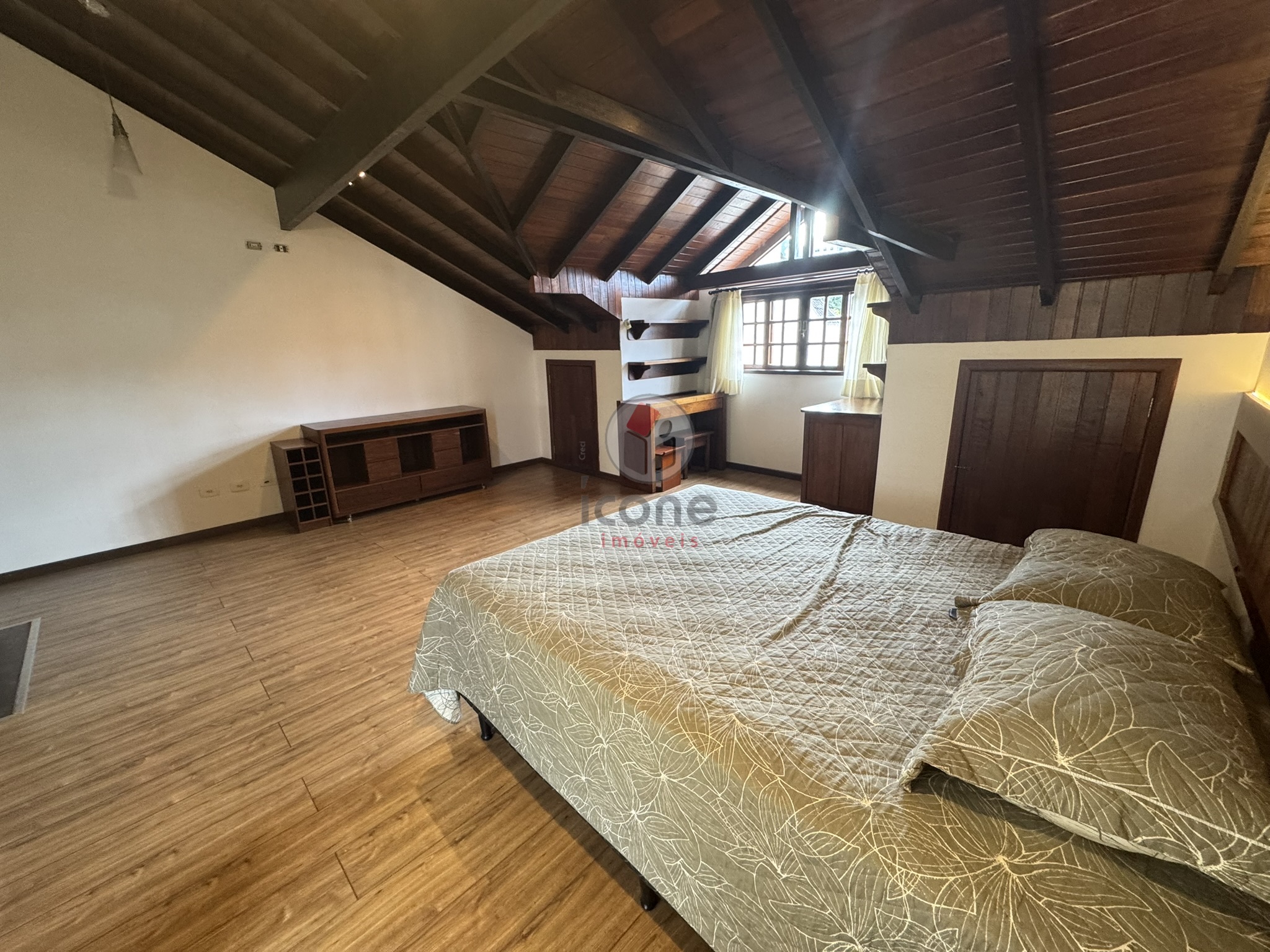 Casa para alugar em Água Verde, Curitiba — Construa Assessoria Imobiliária