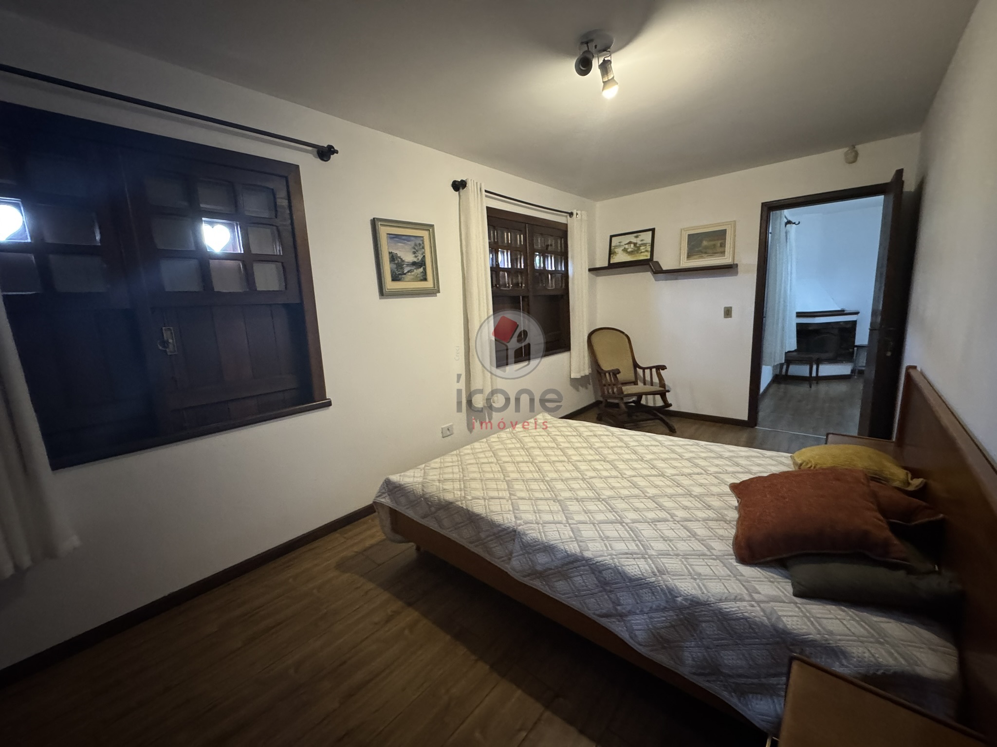 Casa para alugar em Água Verde, Curitiba — Construa Assessoria Imobiliária