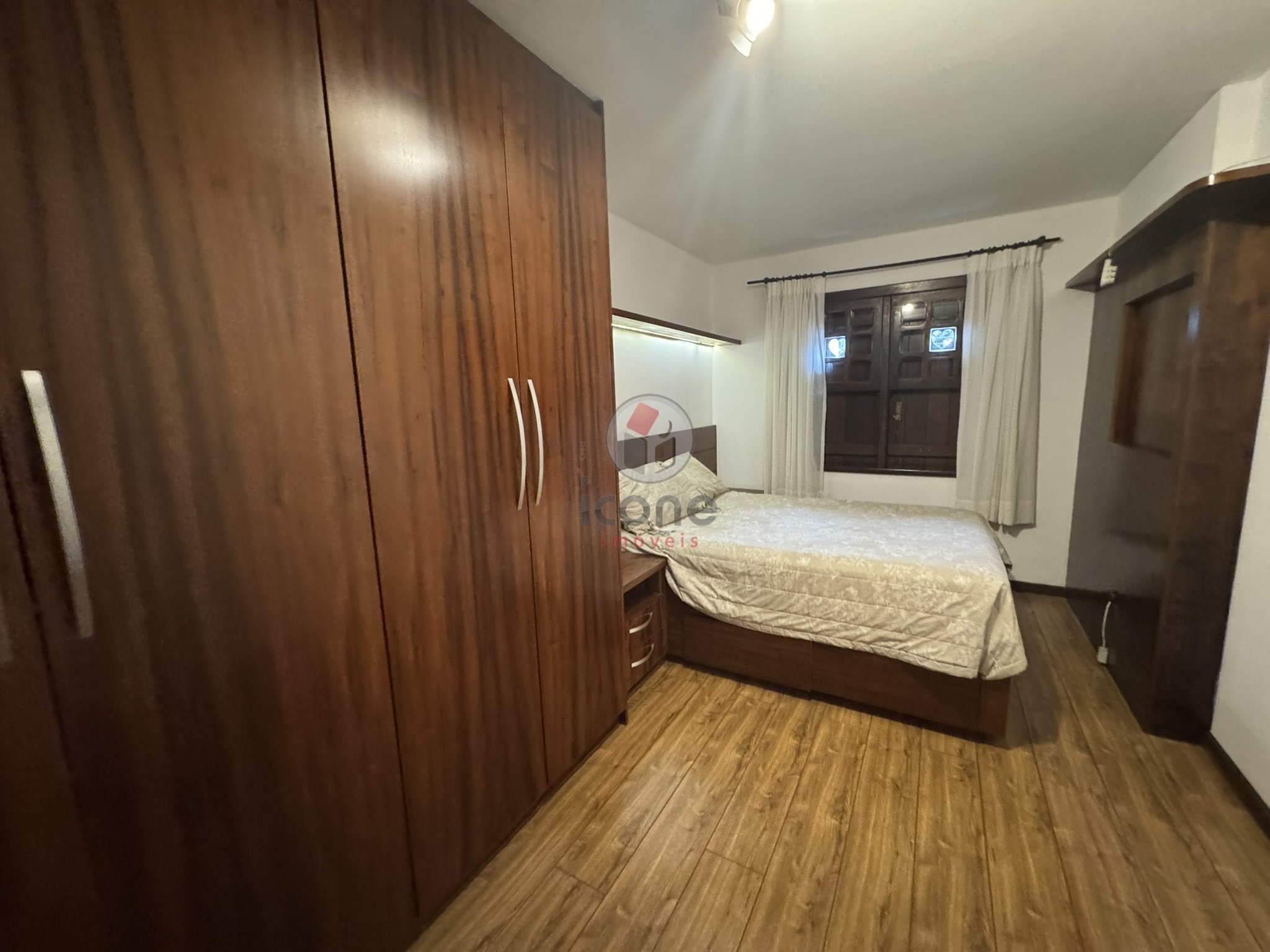 Casa para alugar em Água Verde, Curitiba — Construa Assessoria Imobiliária