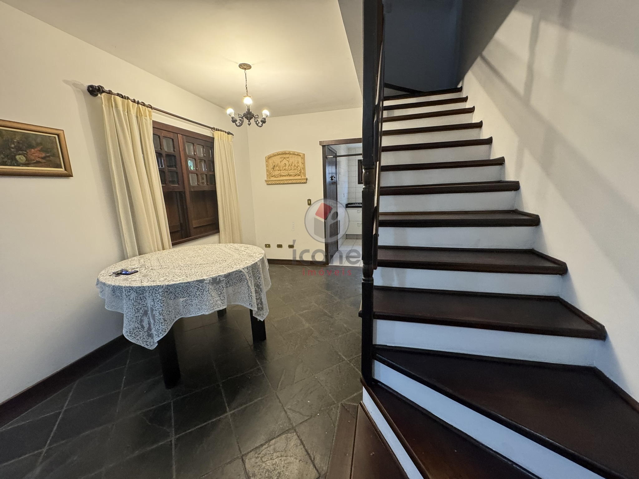 Casa para alugar em Água Verde, Curitiba — Construa Assessoria Imobiliária
