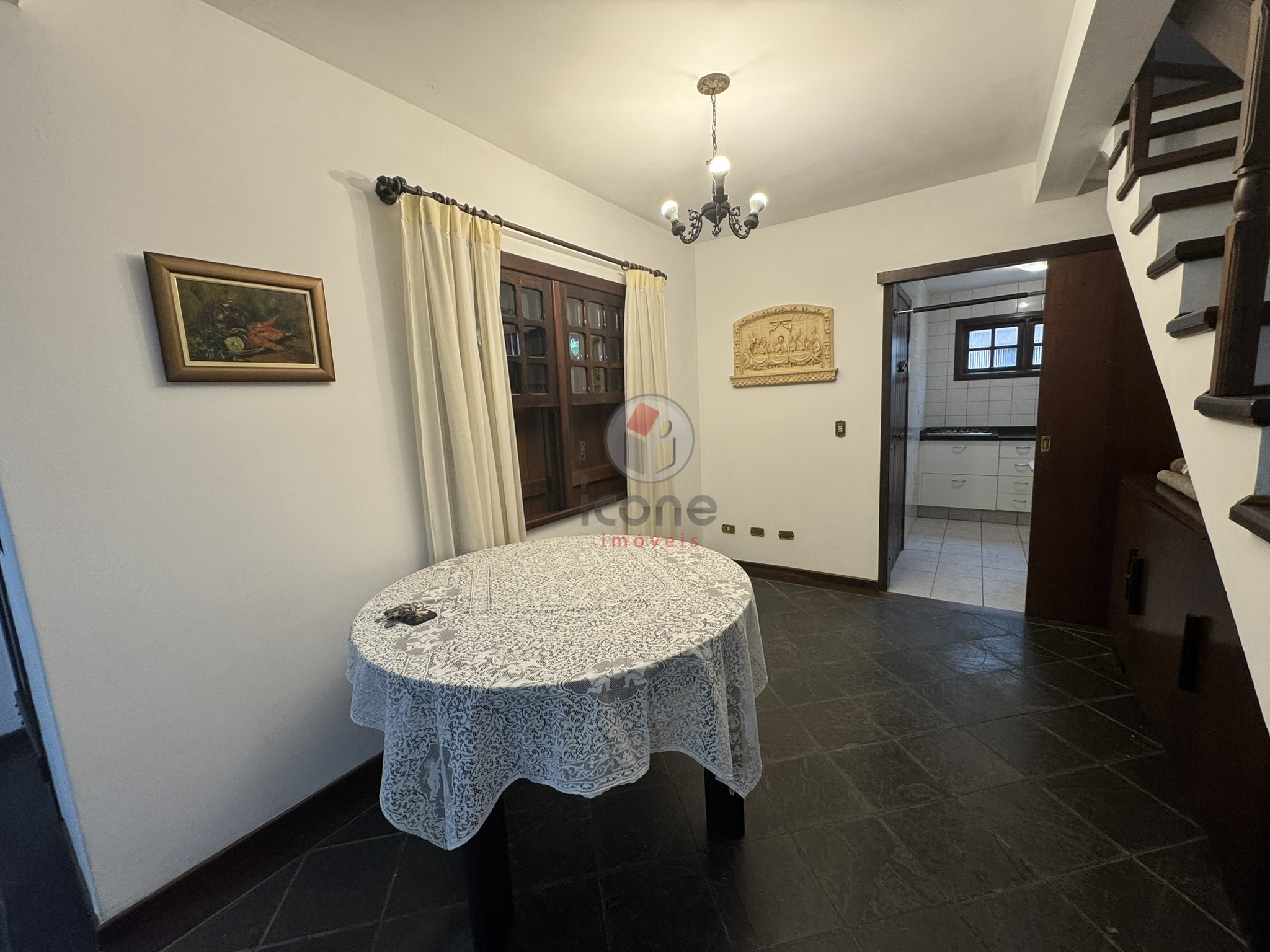 Casa para alugar em Água Verde, Curitiba — Construa Assessoria Imobiliária