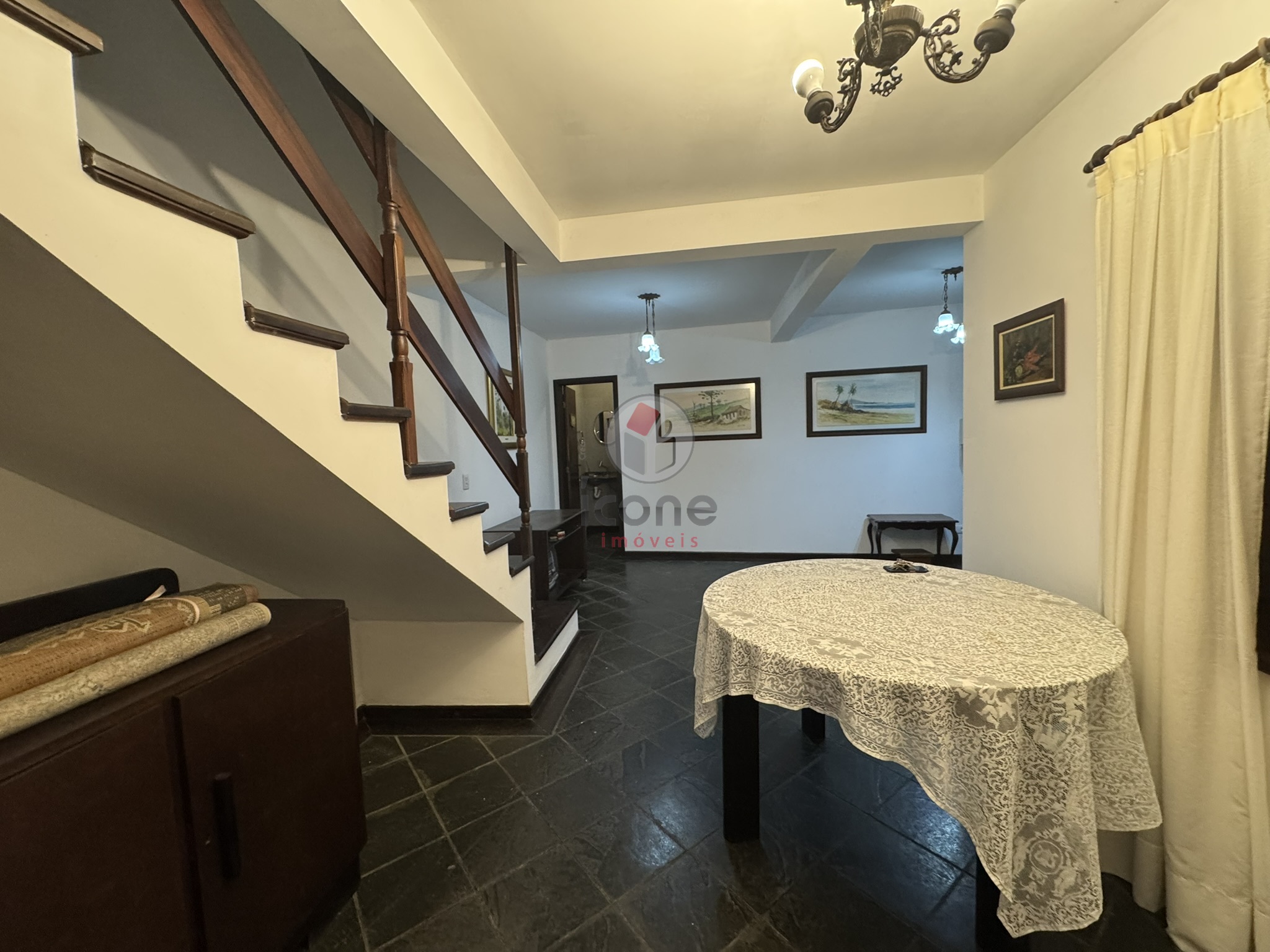Casa para alugar em Água Verde, Curitiba — Construa Assessoria Imobiliária