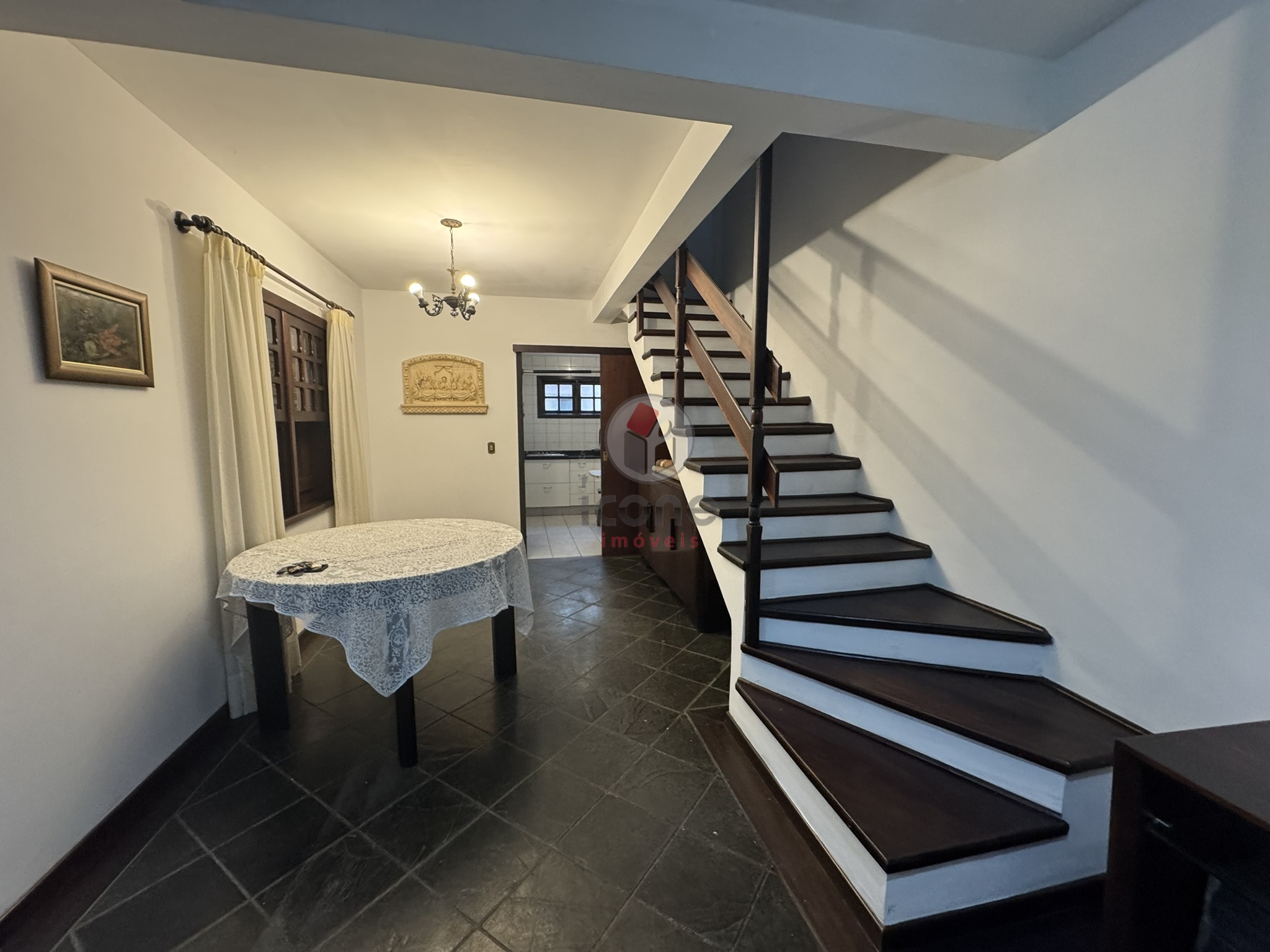 Casa para alugar em Água Verde, Curitiba — Construa Assessoria Imobiliária