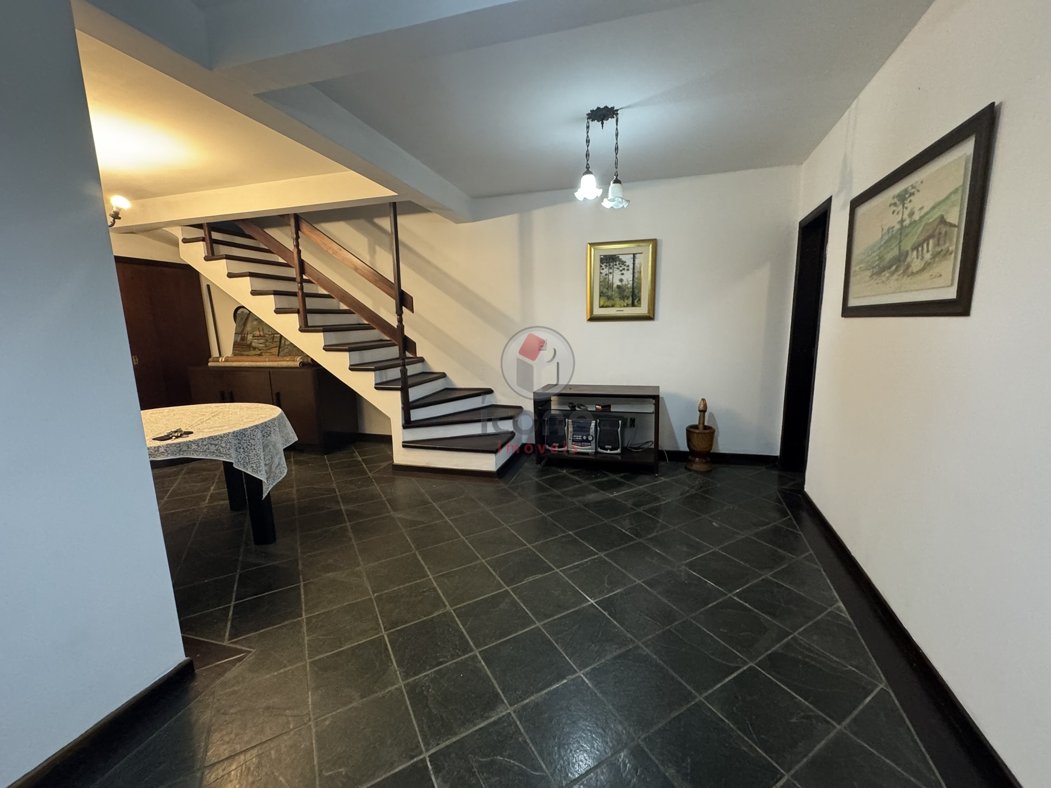 Casa para alugar em Água Verde, Curitiba — Construa Assessoria Imobiliária