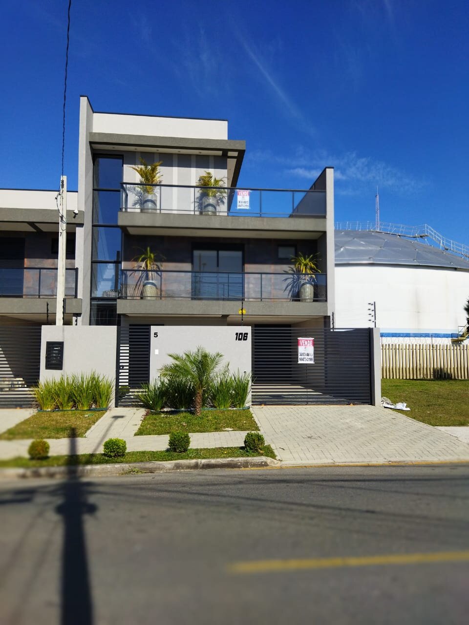Sobrado à venda em Alto Tarumã, Pinhais — Portal Chave Fácil
