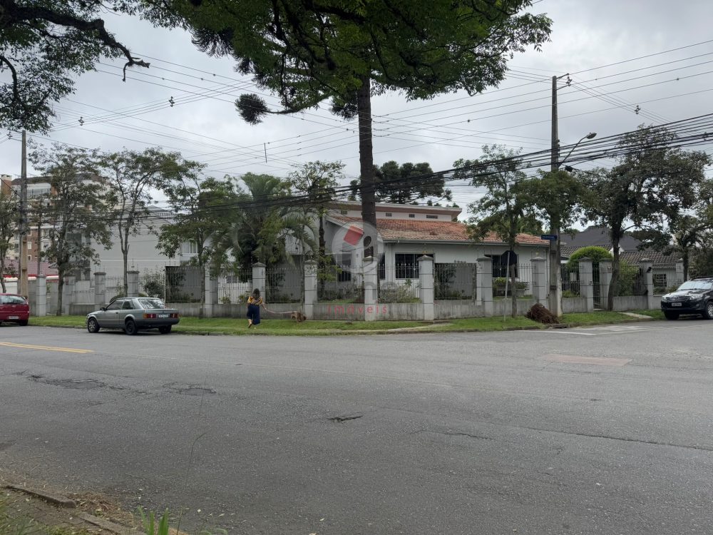 Terreno/Área à venda em Portão, Curitiba — Portal Chave Fácil