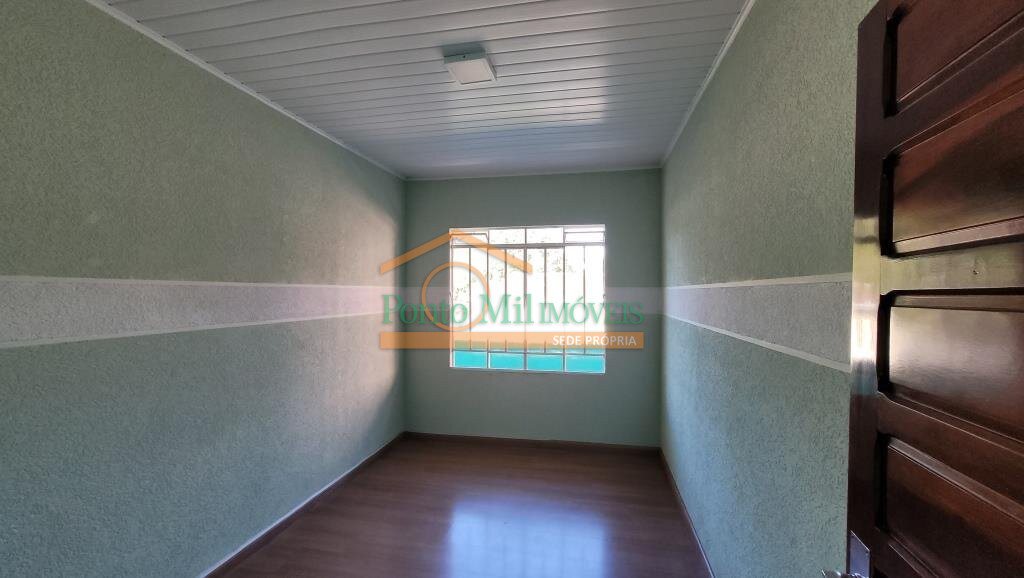 Casa para alugar em Vista Alegre, Curitiba — Imobiliária Razão