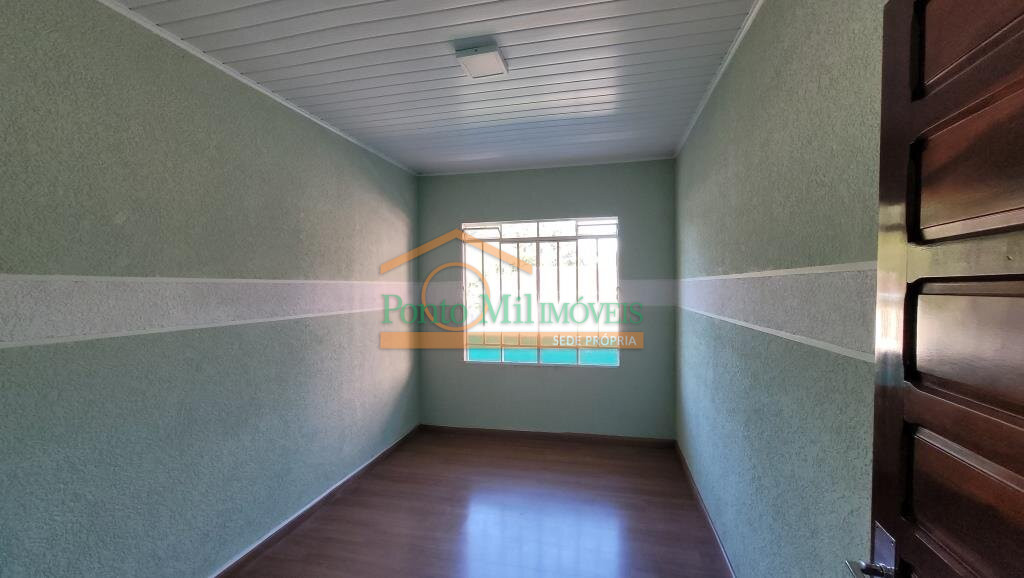 Casa para alugar em Vista Alegre, Curitiba — Imobiliária Razão