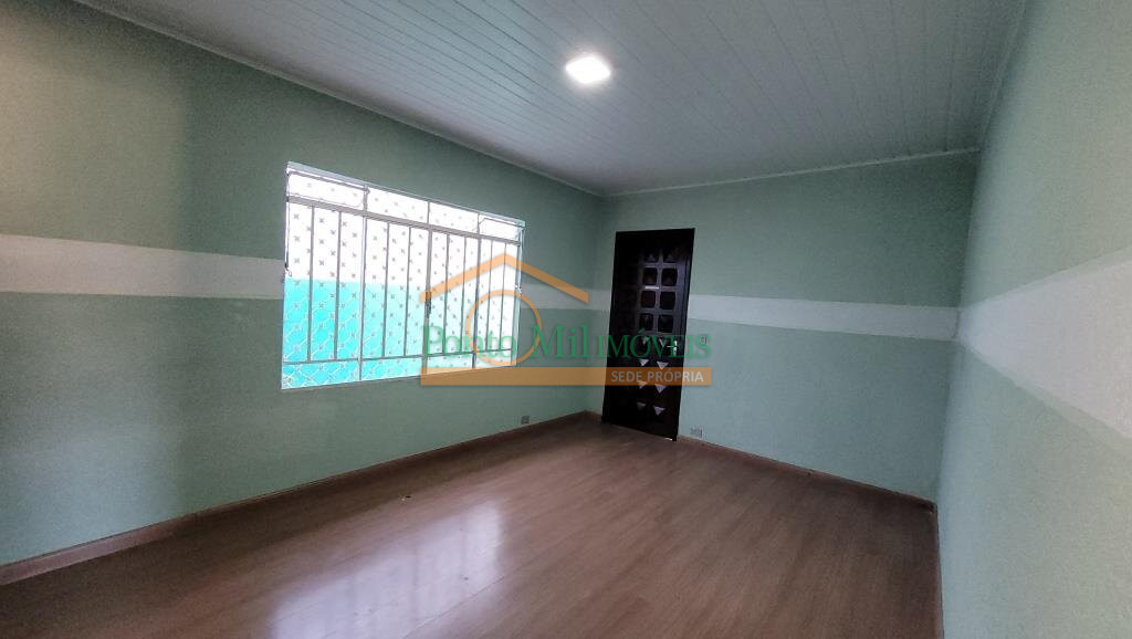 Casa para alugar em Vista Alegre, Curitiba — Imobiliária Razão