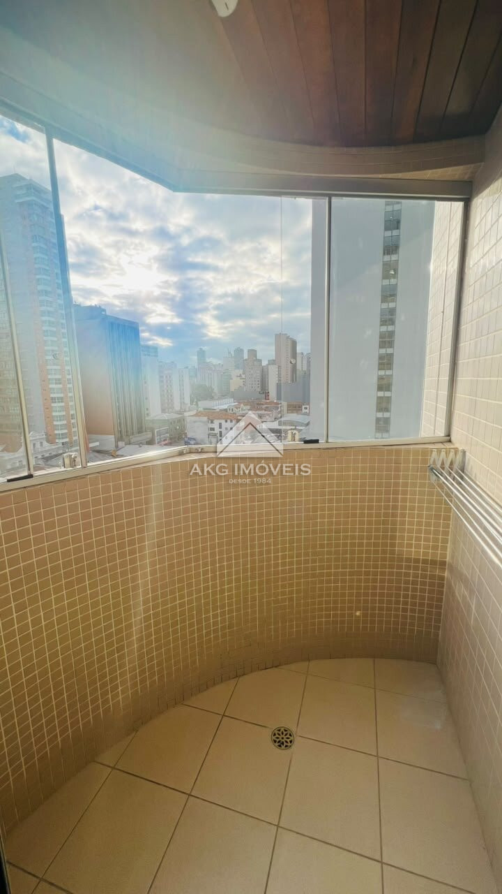 Apartamento para alugar em Centro, Curitiba — Portal Chave Fácil