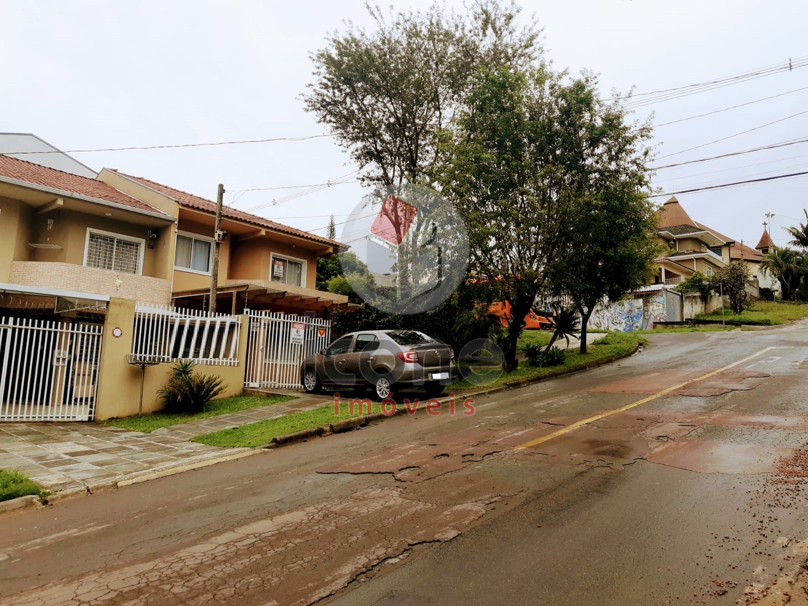 Casa para alugar em Tingui, Curitiba — Portal Chave Fácil