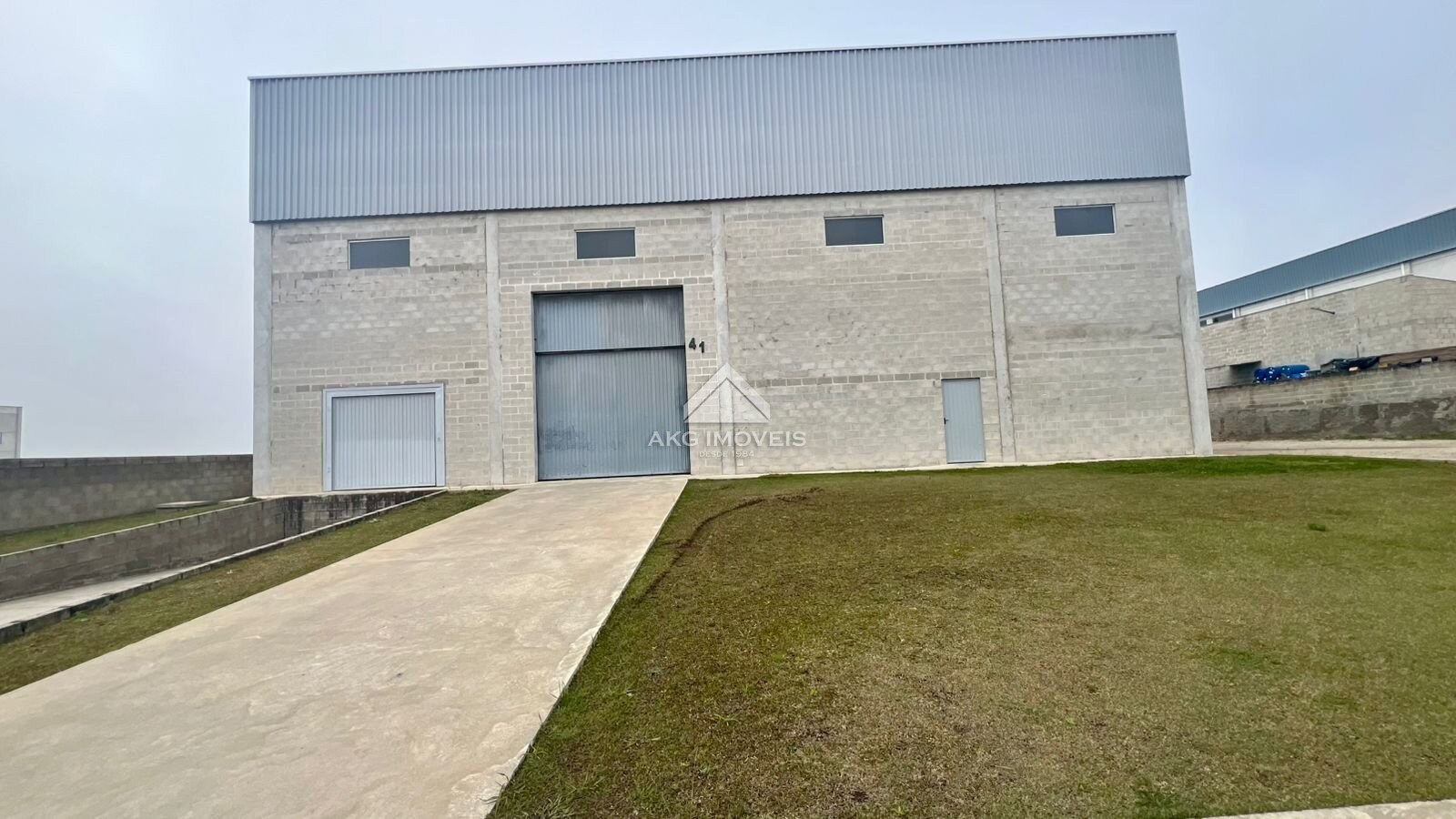 Barracão/Galpão para alugar em Eucaliptos, Fazenda Rio Grande — Portal Chave Fácil