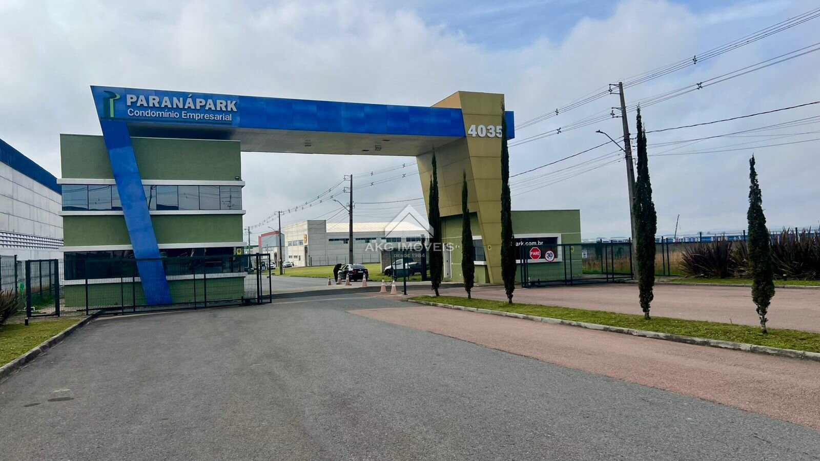 Barracão/Galpão para alugar em Eucaliptos, Fazenda Rio Grande — Portal Chave Fácil