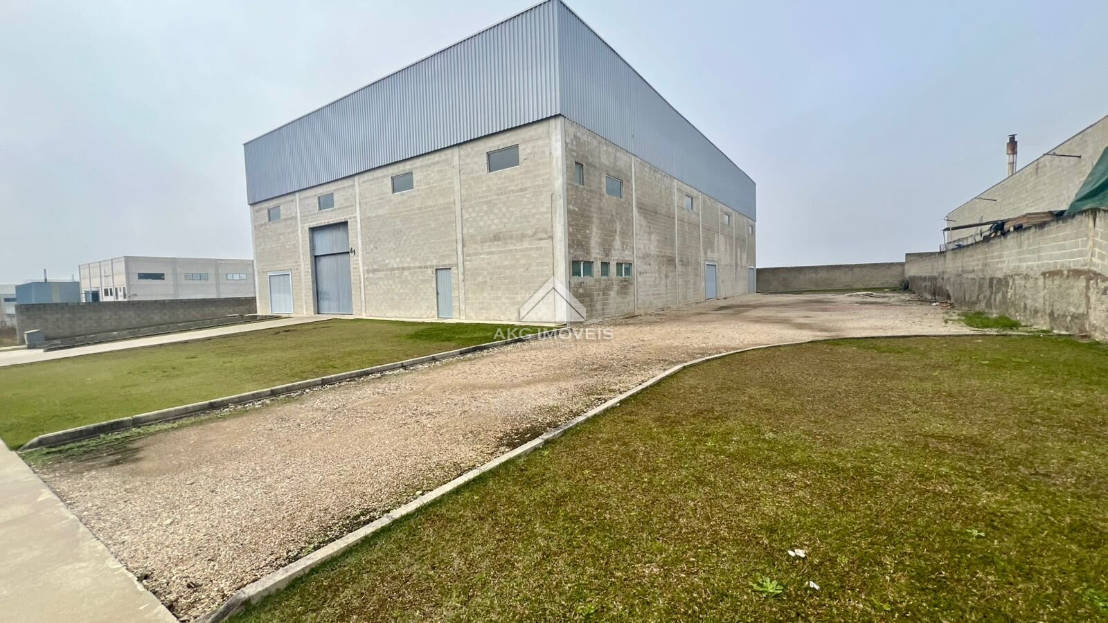 Barracão/Galpão para alugar em Eucaliptos, Fazenda Rio Grande — Portal Chave Fácil