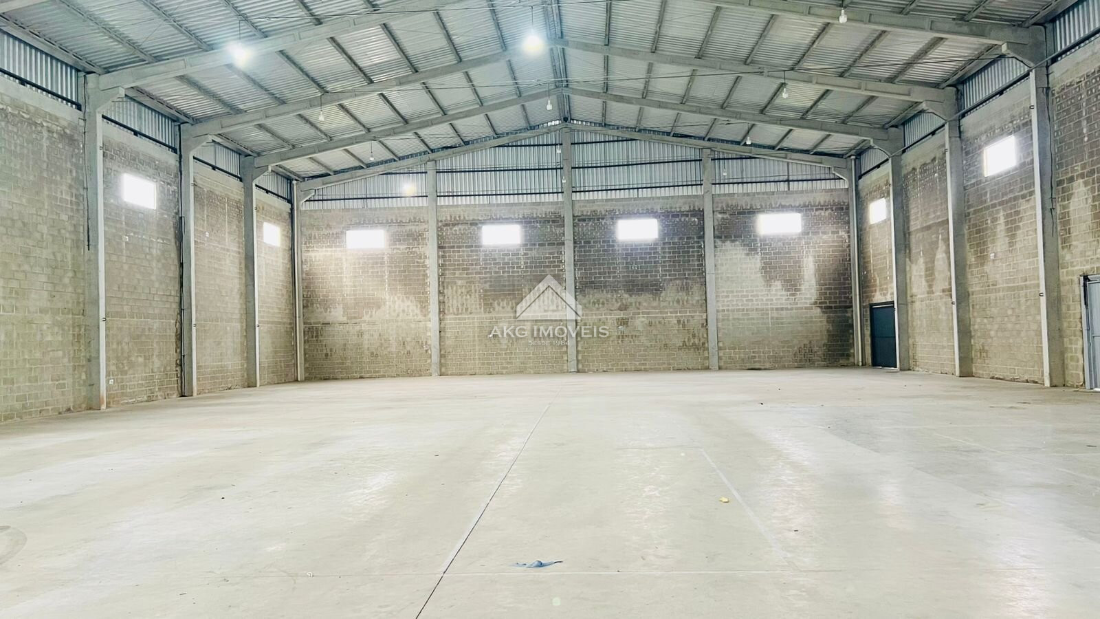 Barracão/Galpão para alugar em Eucaliptos, Fazenda Rio Grande — Portal Chave Fácil