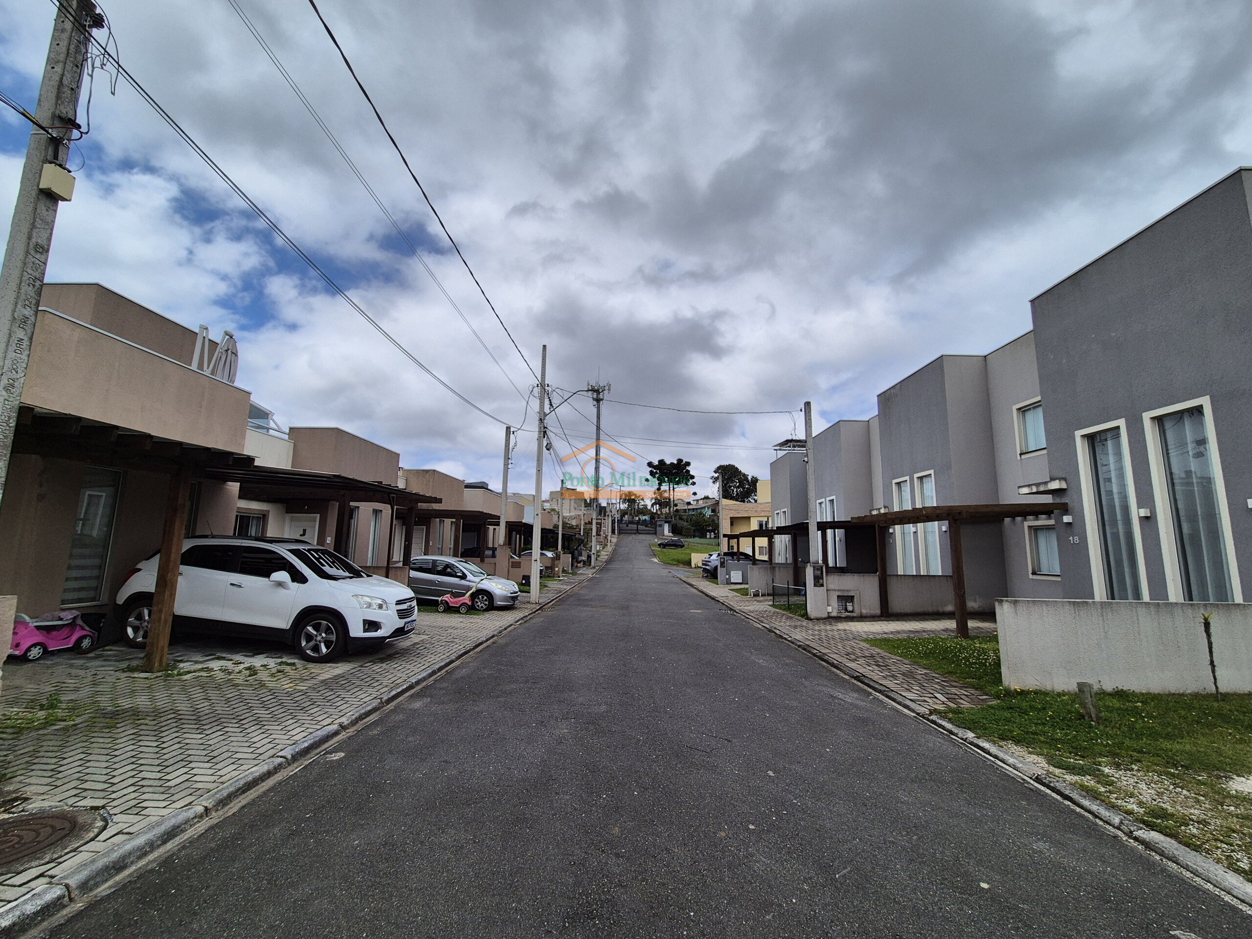 Comercial à venda em Abranches, Curitiba — GOMES CONSULTOR IMOBILIARIO LTDA.