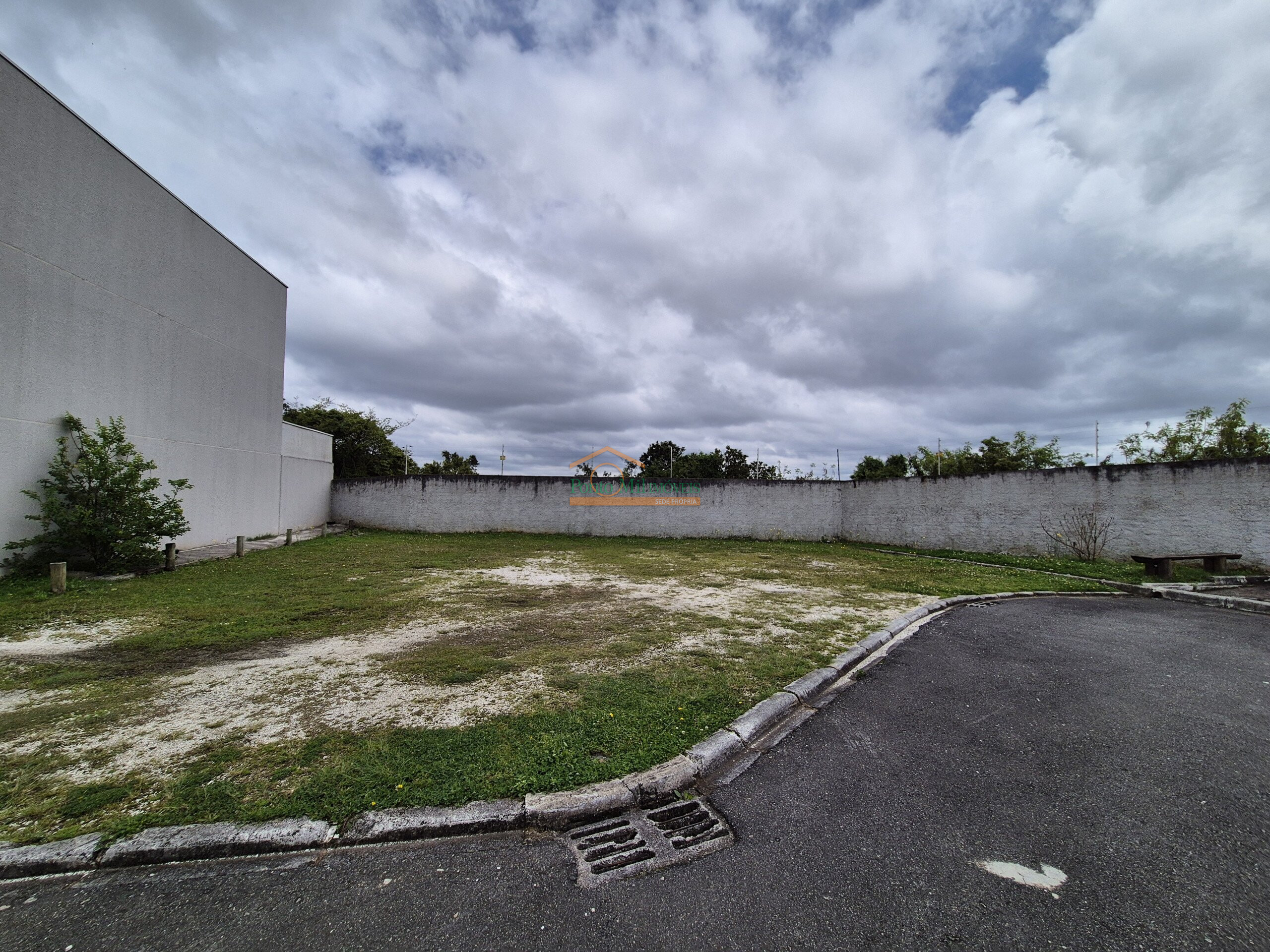 Comercial à venda em Abranches, Curitiba — GOMES CONSULTOR IMOBILIARIO LTDA.