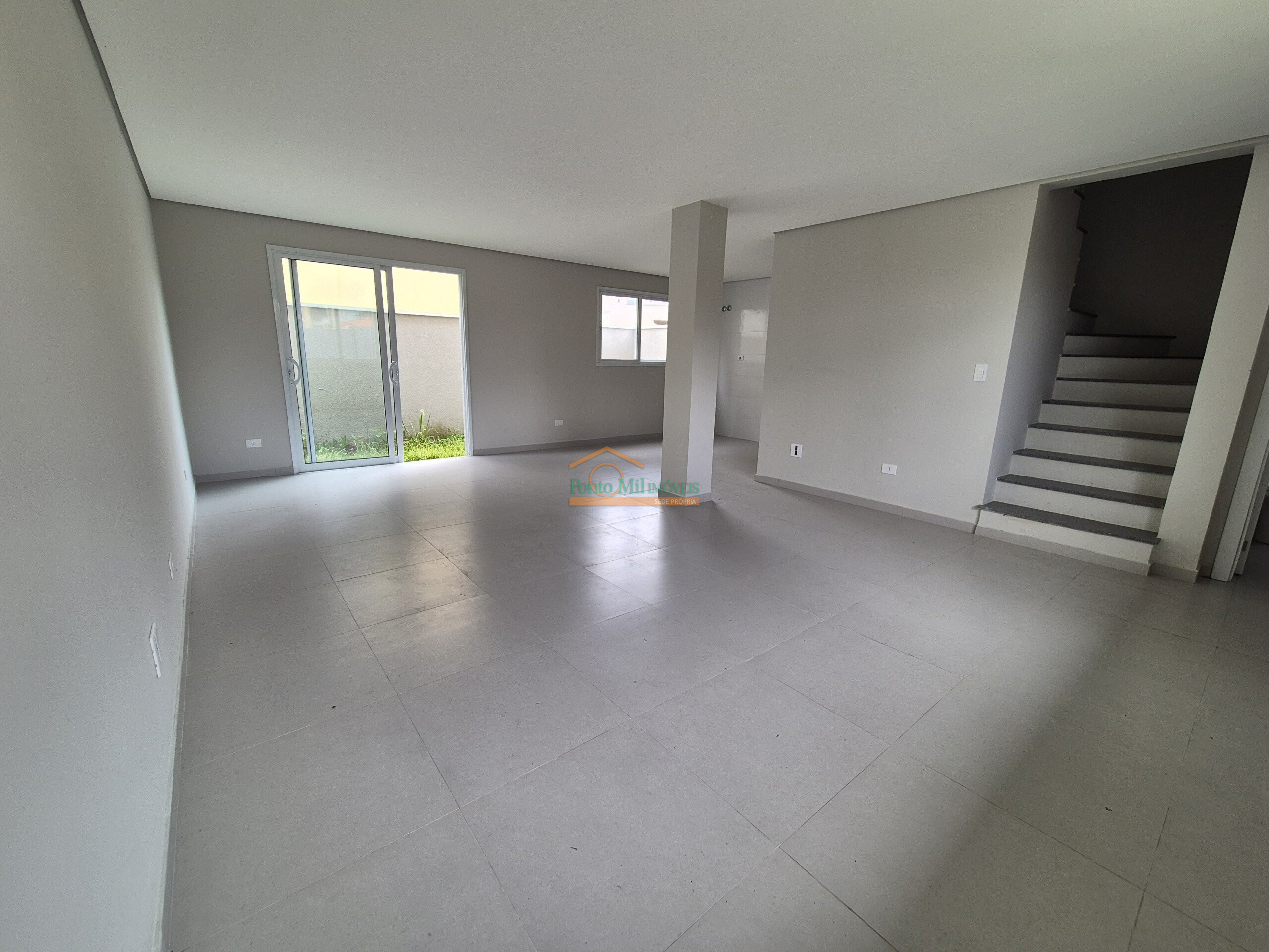 Comercial à venda em Abranches, Curitiba — GOMES CONSULTOR IMOBILIARIO LTDA.