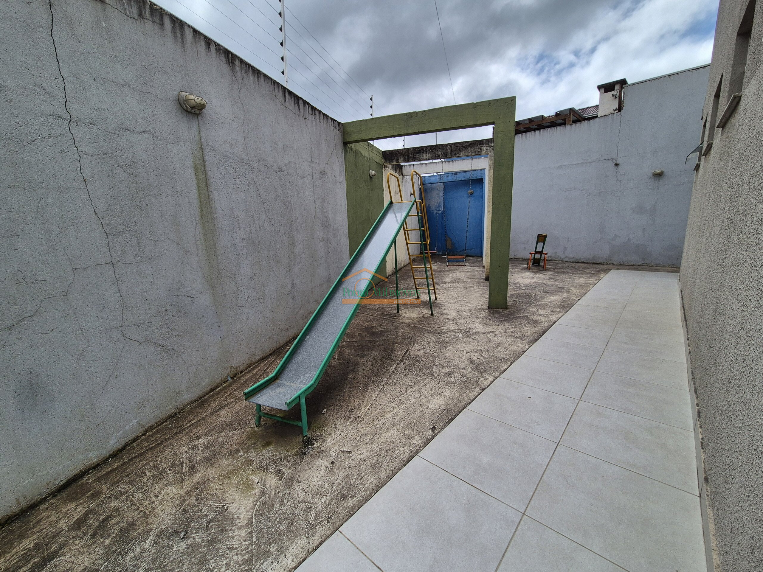 Comercial à venda em Abranches, Curitiba — GOMES CONSULTOR IMOBILIARIO LTDA.