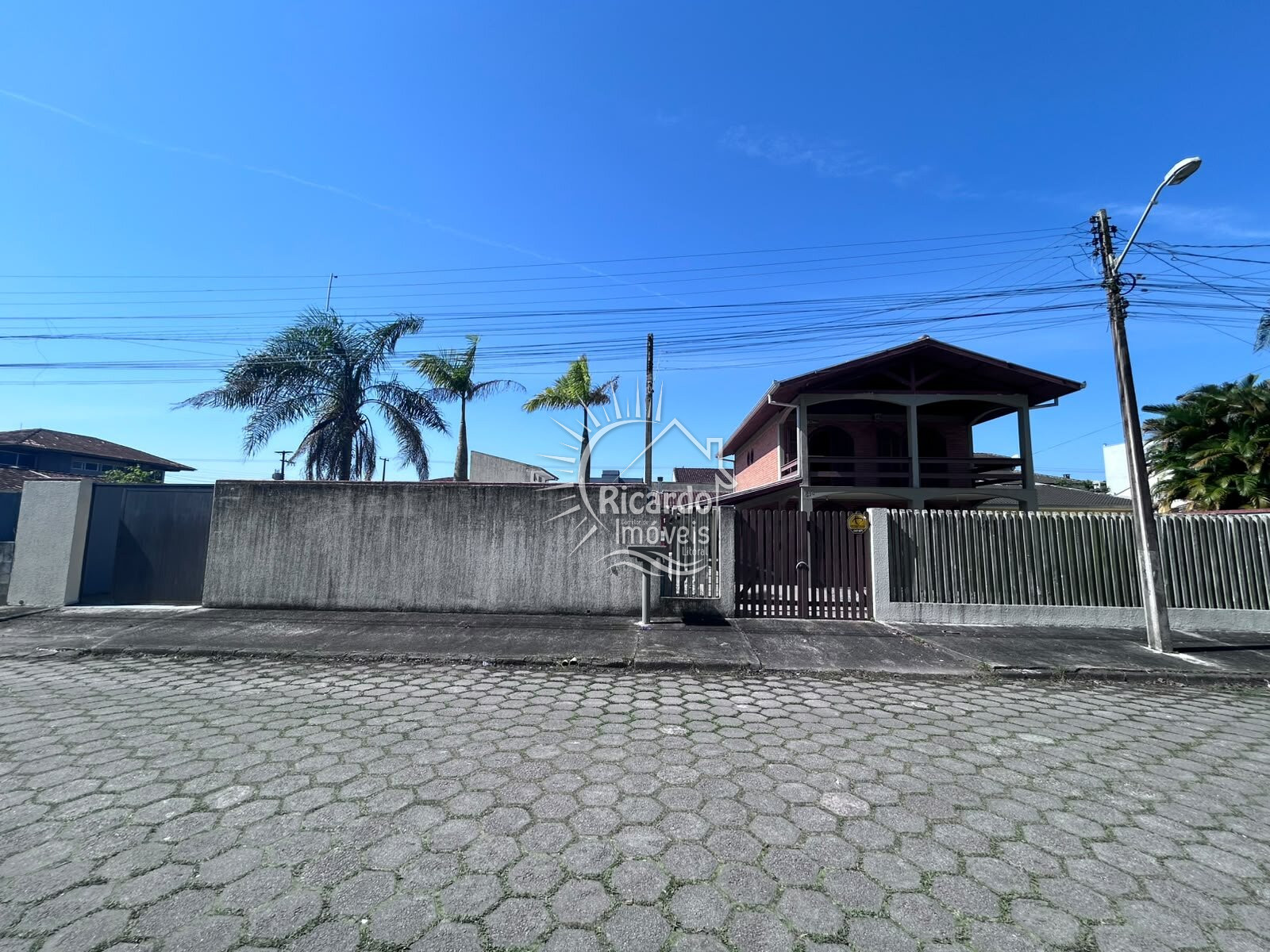Casa, 4 quartos, 245 m² - Foto 2