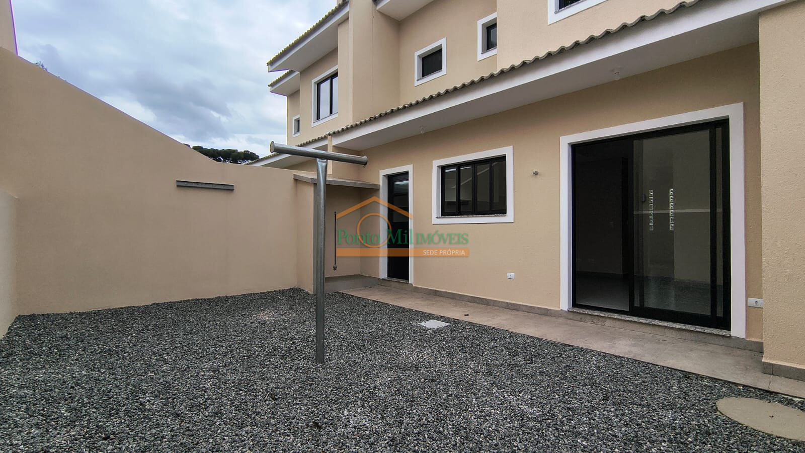 Casa para alugar em Santa Felicidade, Curitiba — Portal Chave Fácil