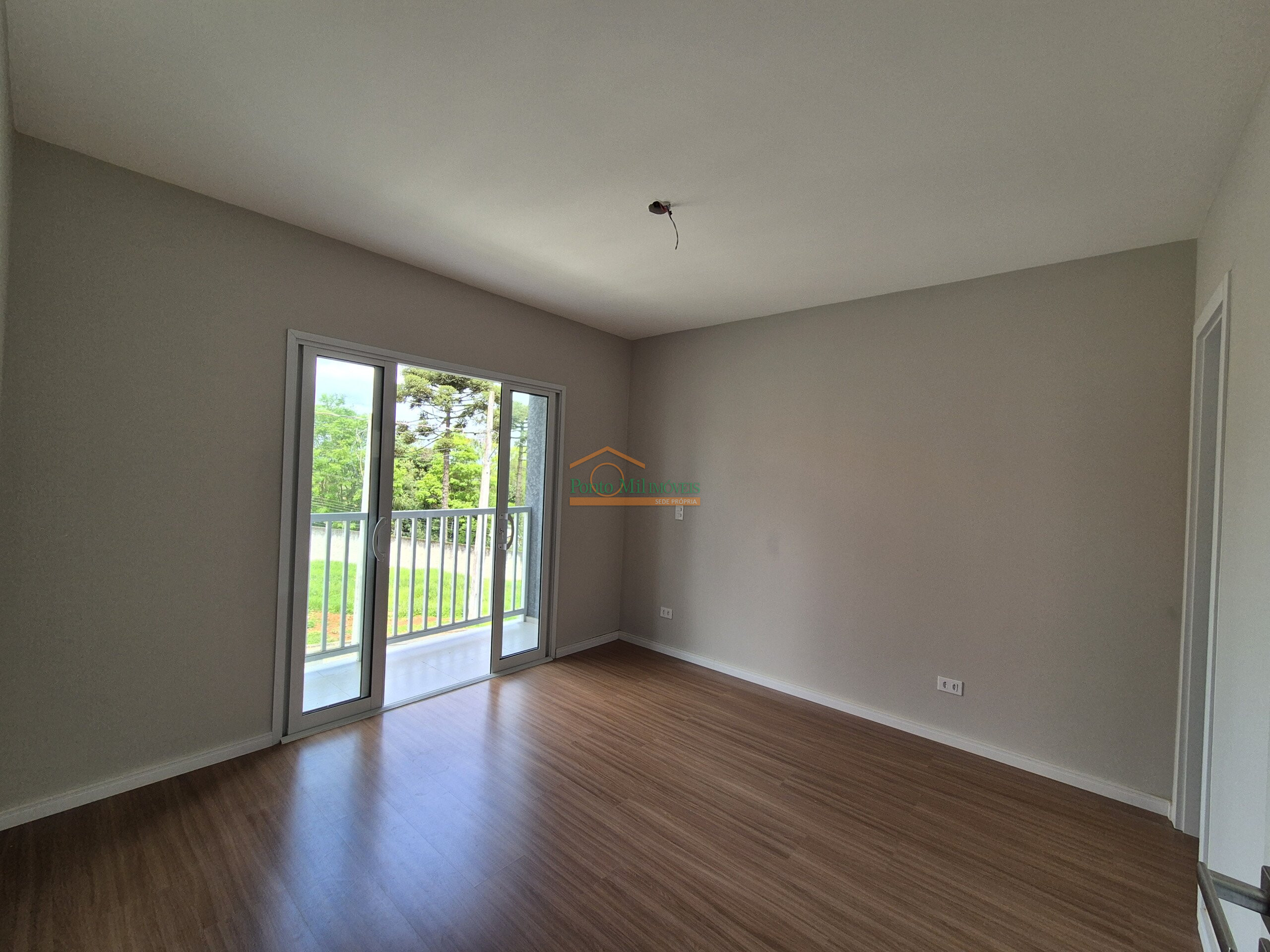 Comercial à venda em Abranches, Curitiba — GOMES CONSULTOR IMOBILIARIO LTDA.
