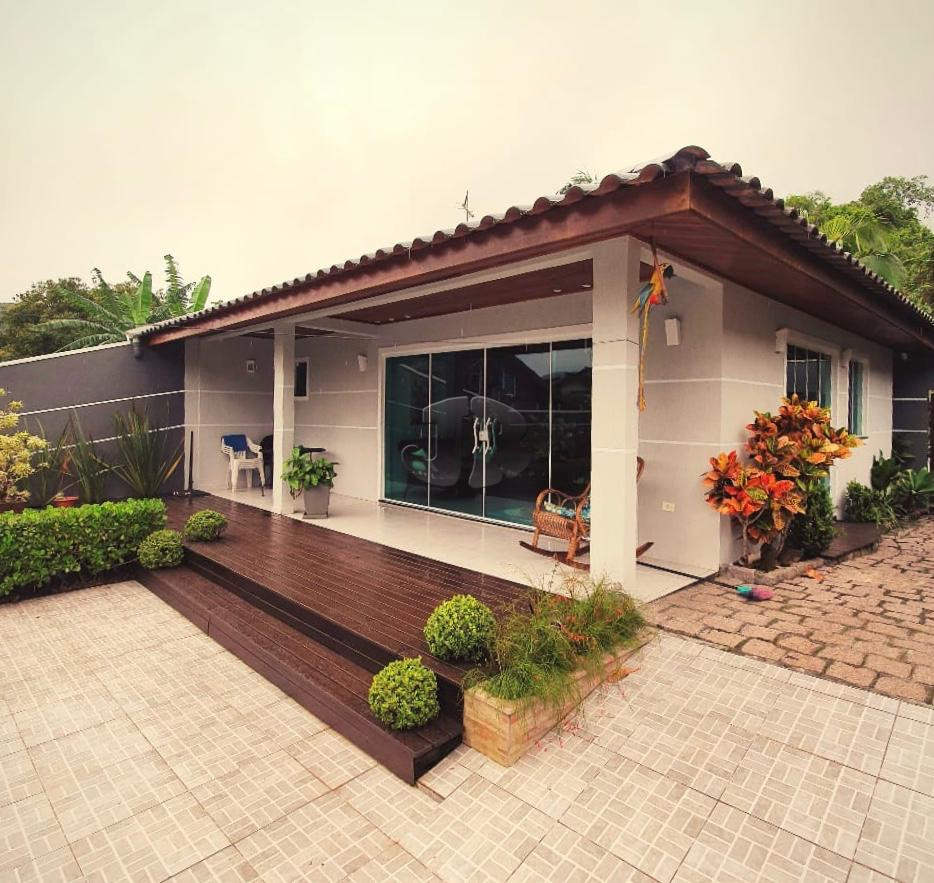 CASA em GUARATUBA  PR, no bairro PRAINHA  Referência RE5396