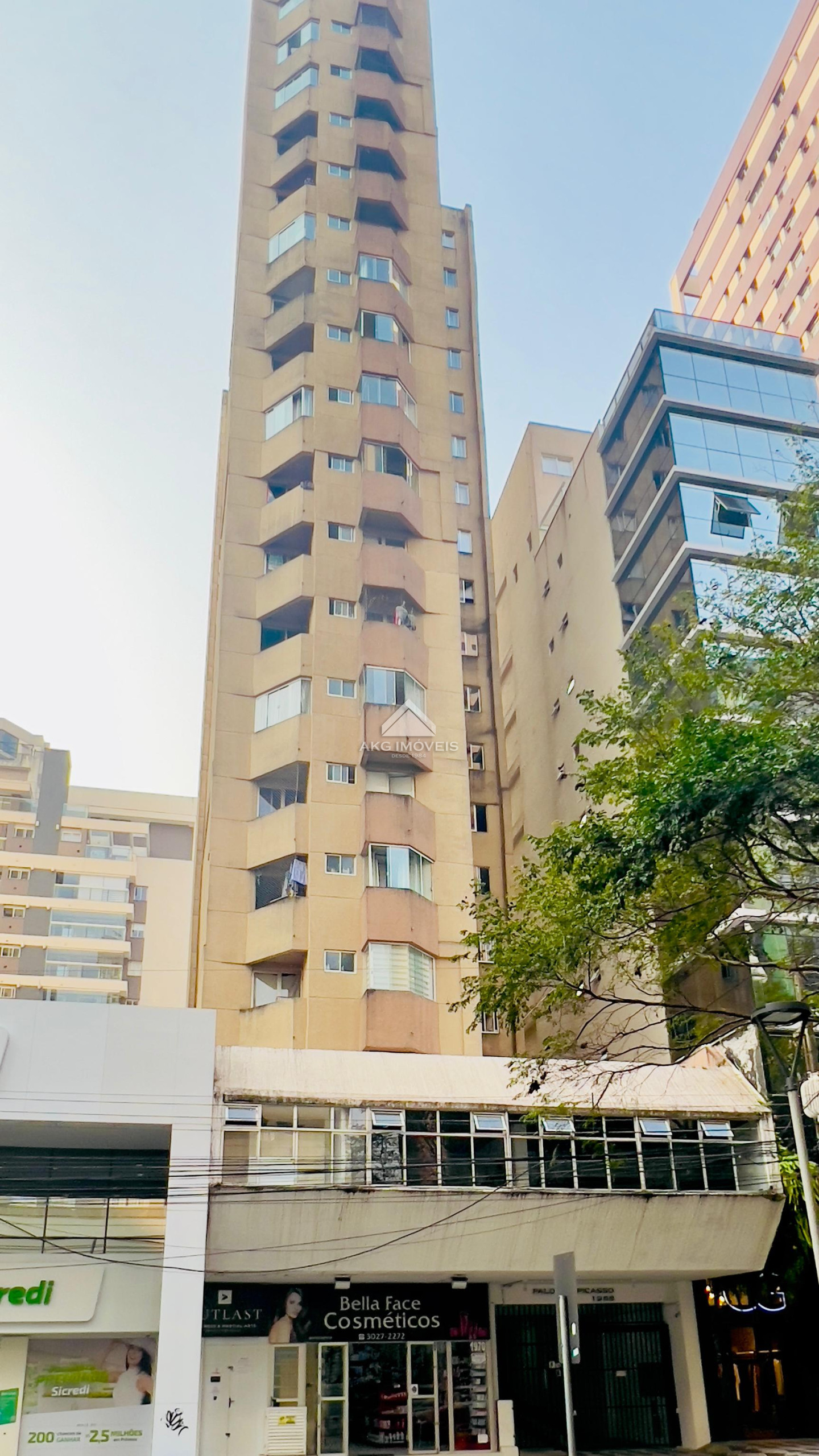 Apartamento para alugar em Champagnat, Curitiba — Galvão Vendas - Imóveis a venda em Curitiba
