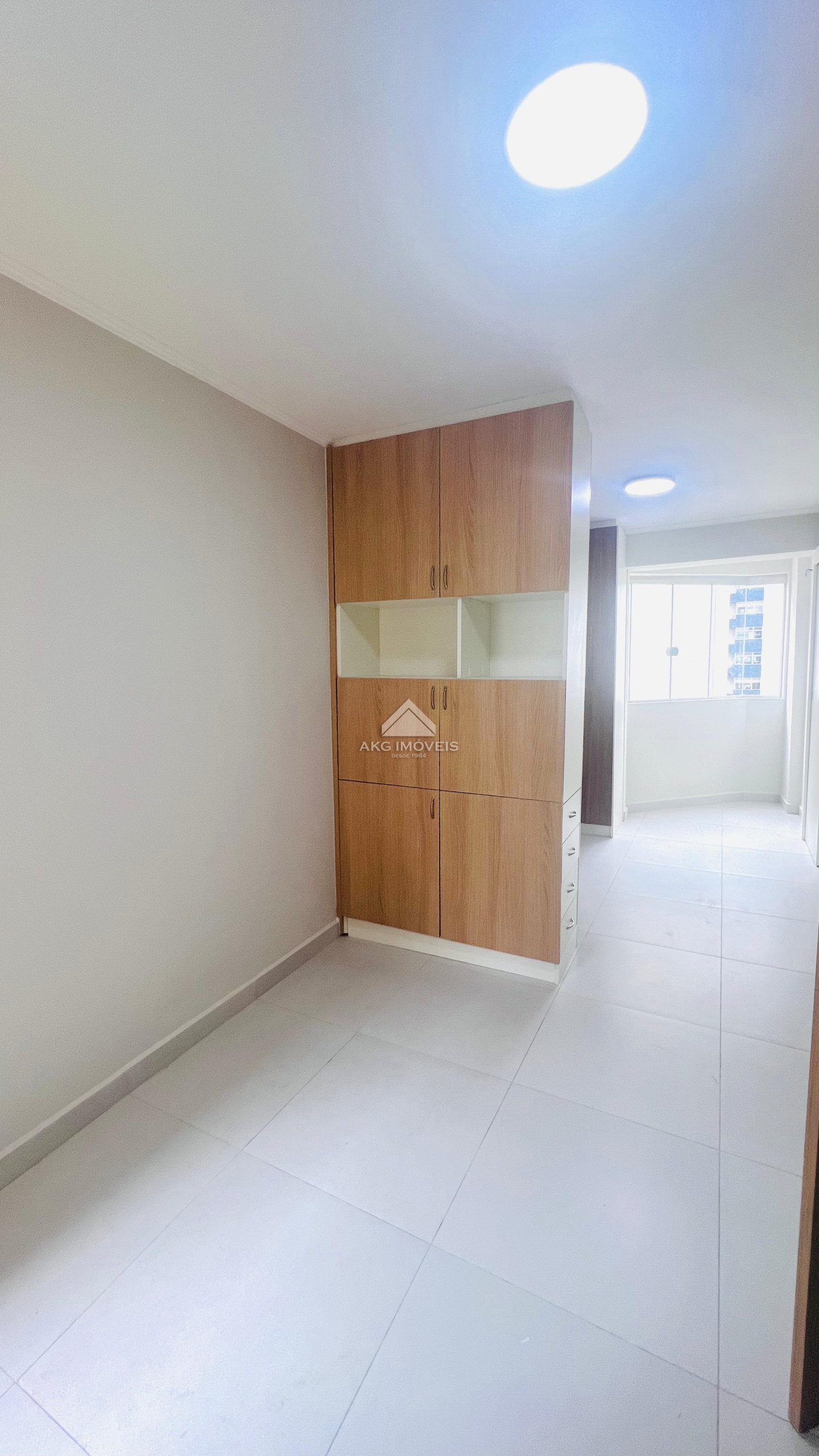 Apartamento para alugar em Champagnat, Curitiba — Galvão Vendas - Imóveis a venda em Curitiba