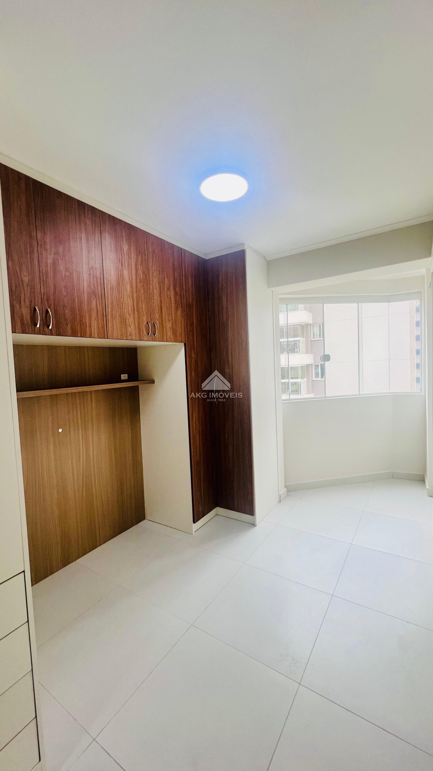 Apartamento para alugar em Champagnat, Curitiba — Galvão Vendas - Imóveis a venda em Curitiba