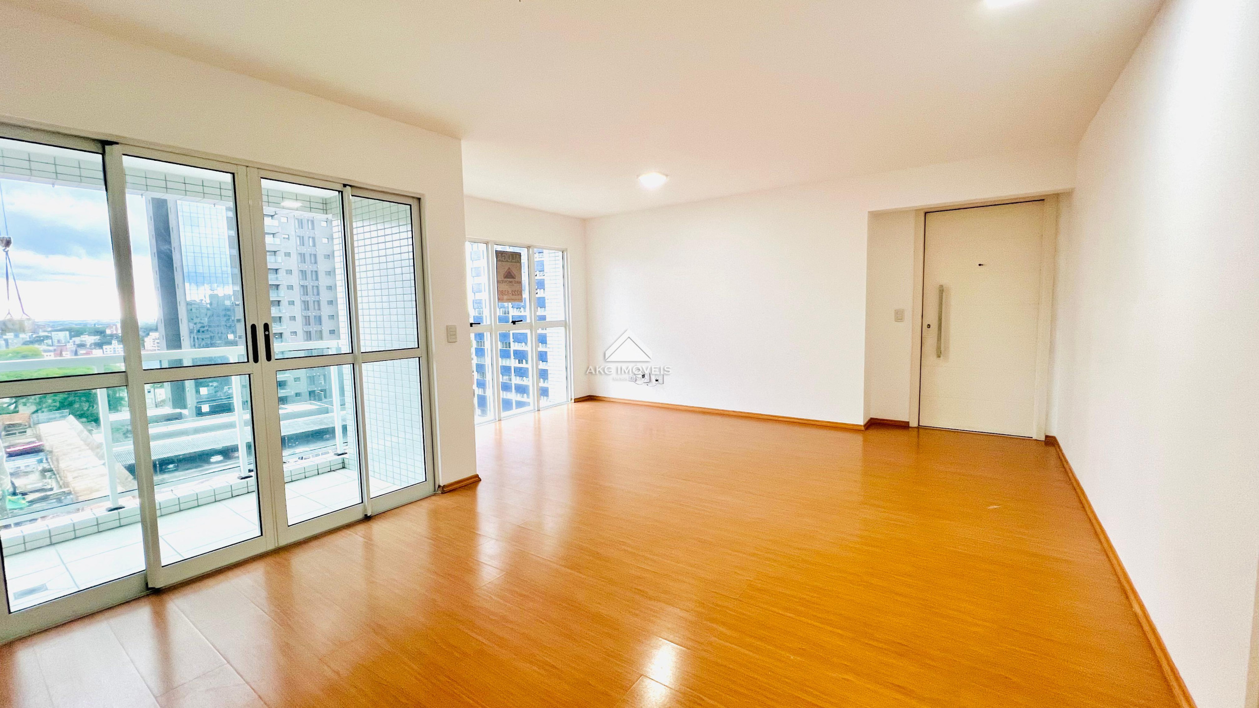 Apartamento para alugar em Água Verde, Curitiba — Portal Chave Fácil