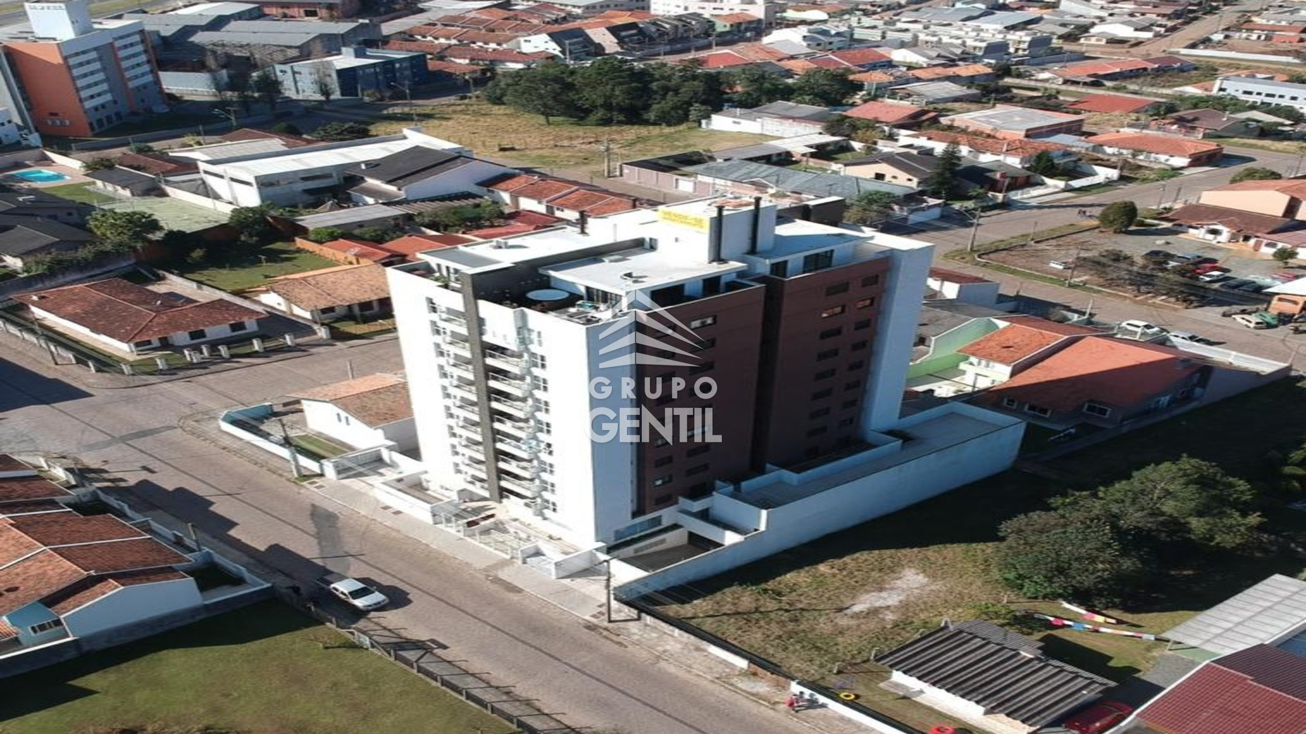 APARTAMENTO com 3 dormitórios à venda com 153.33m² por R$ 560.000,00 no bairro Vila Solene - CAMPO LARGO / PR