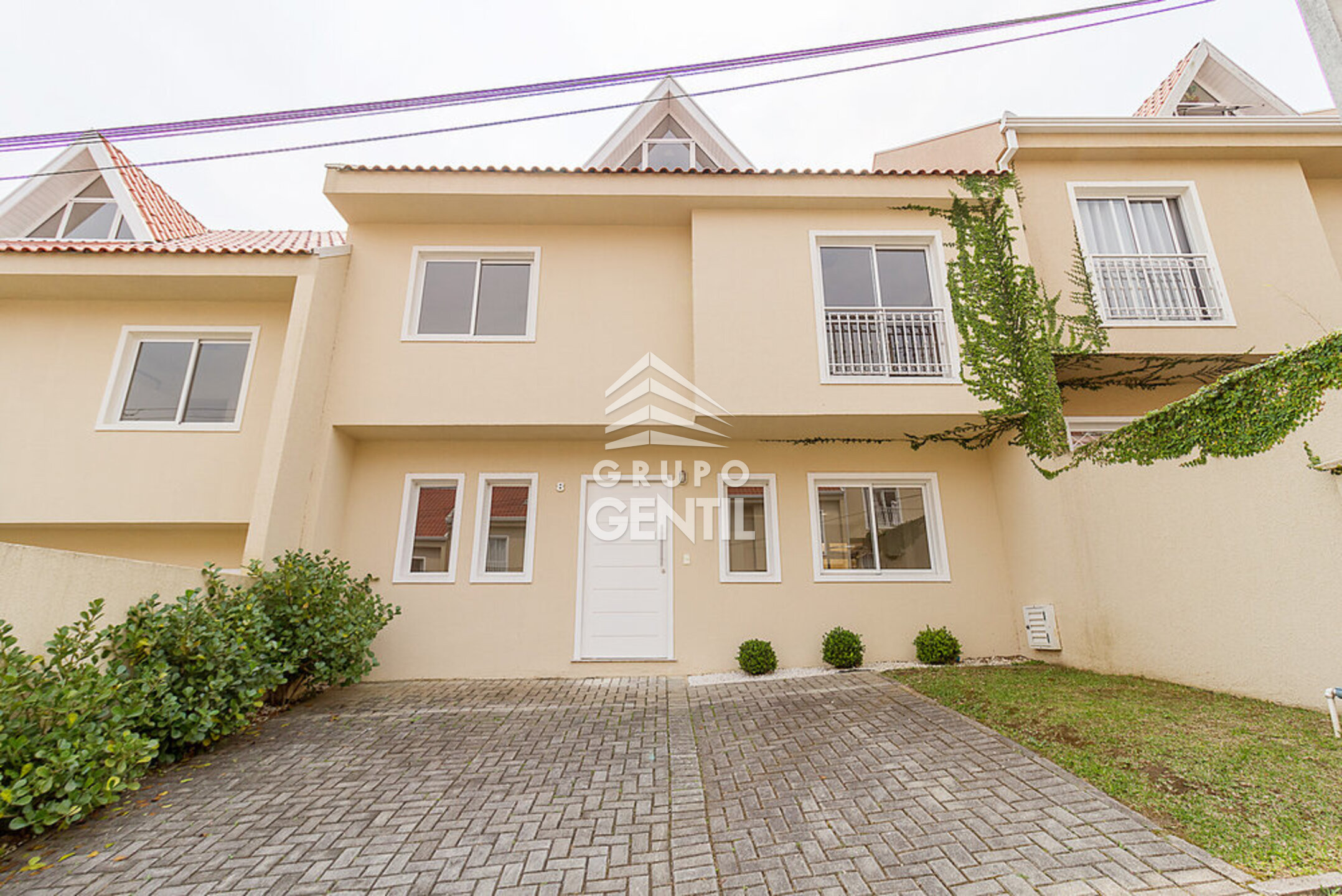 CASA EM CONDOMÍNIO  com 3 dormitórios à venda com 124.36m² por R$ 750.000,00 no bairro Barreirinha - CURITIBA / PR