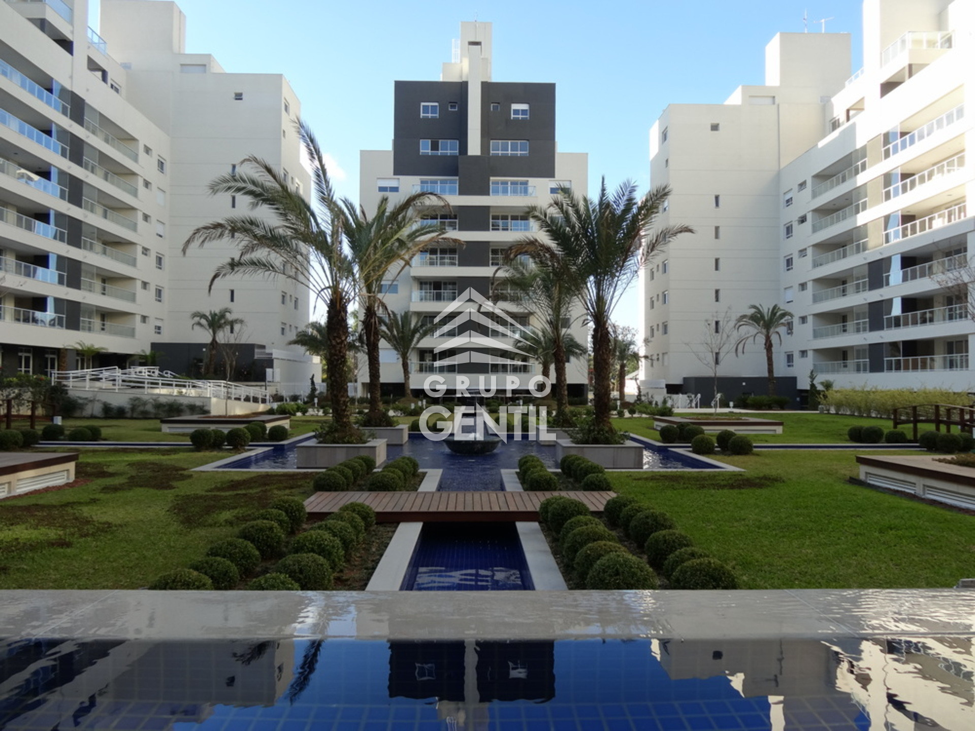 APARTAMENTO com 4 dormitórios à venda com 297.8m² por R$ 1.850.000,00 no bairro Água Verde - CURITIBA / PR