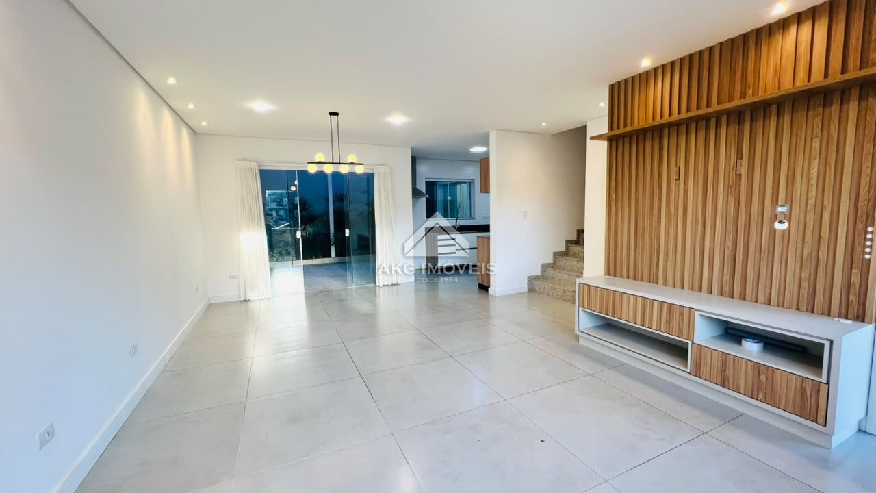 Casa para alugar em Pinheirinho, Curitiba — Portal Chave Fácil