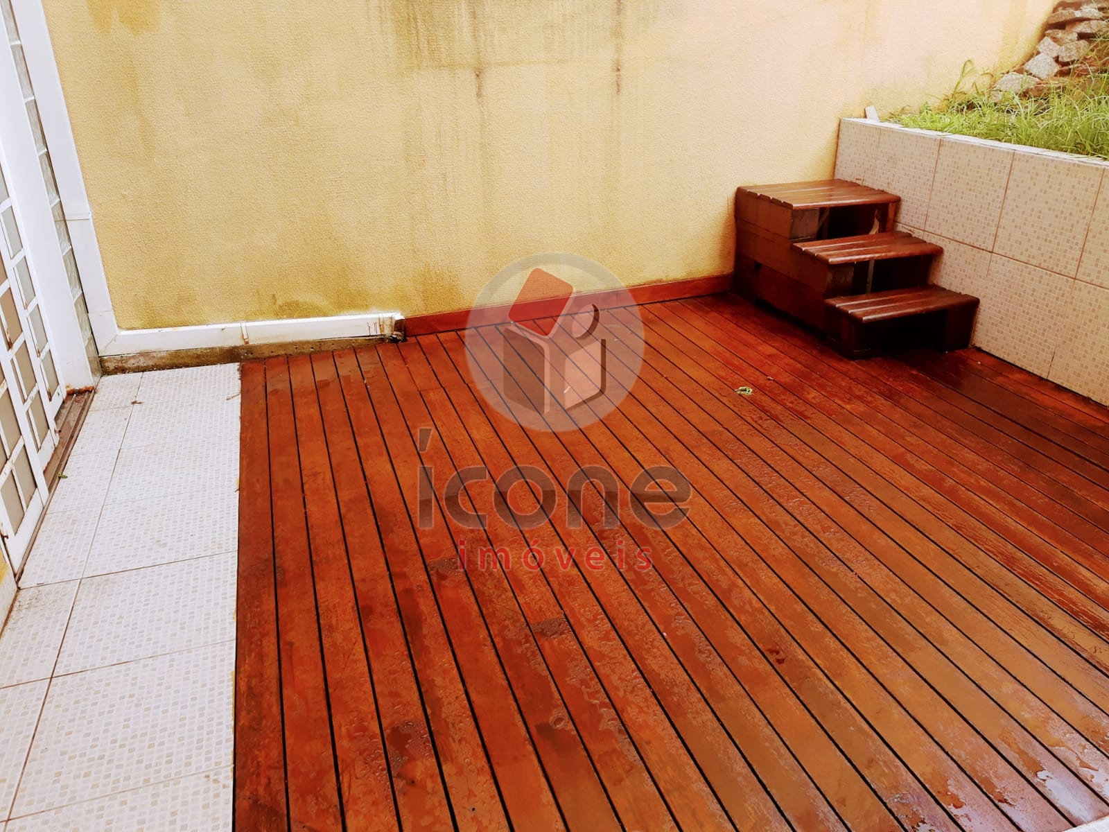 Casa à venda em Tingui, Curitiba — MAFI ADMINISTRADORA DE IMOVEIS LTDA