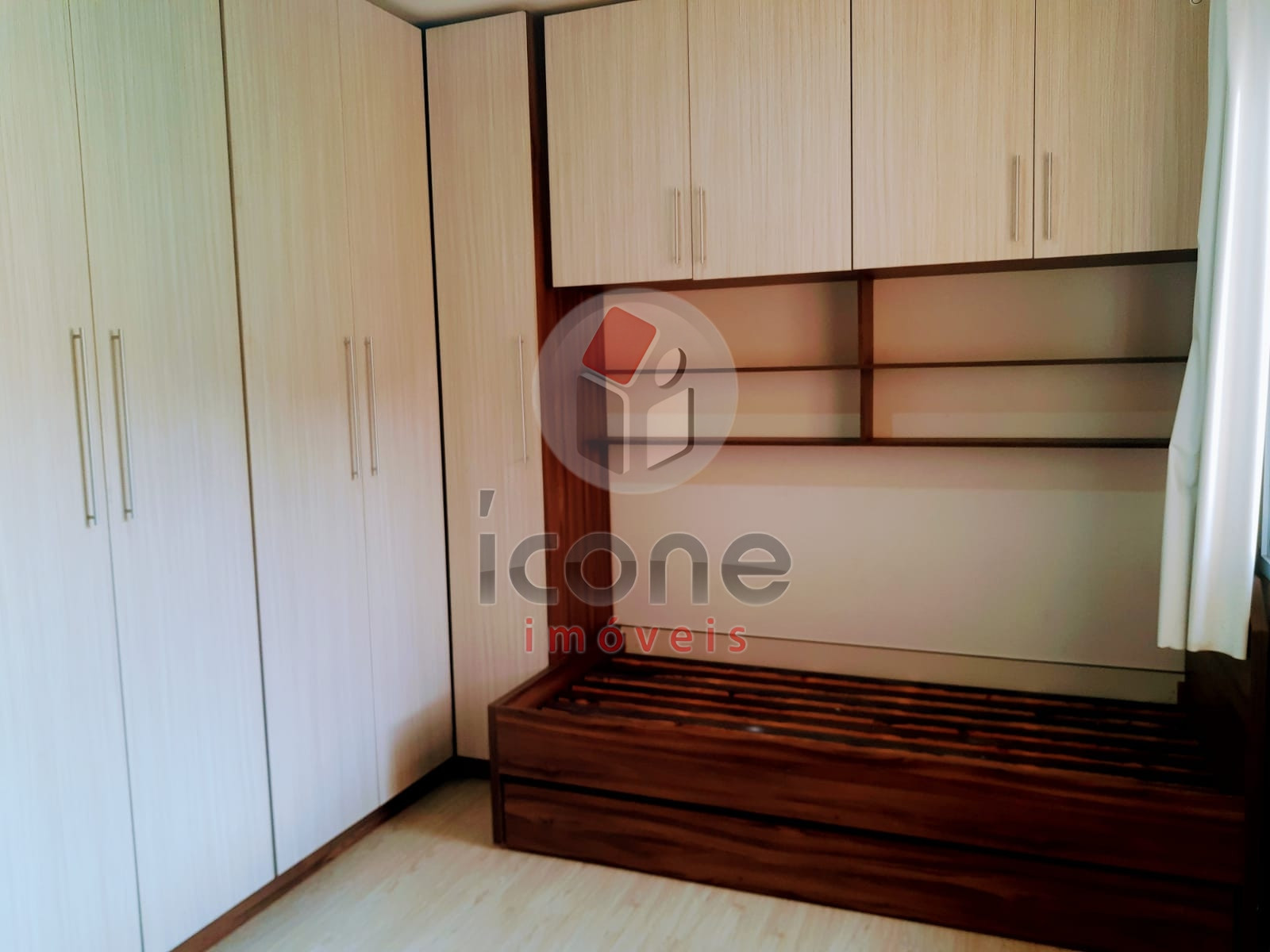 Casa à venda em Tingui, Curitiba — MAFI ADMINISTRADORA DE IMOVEIS LTDA