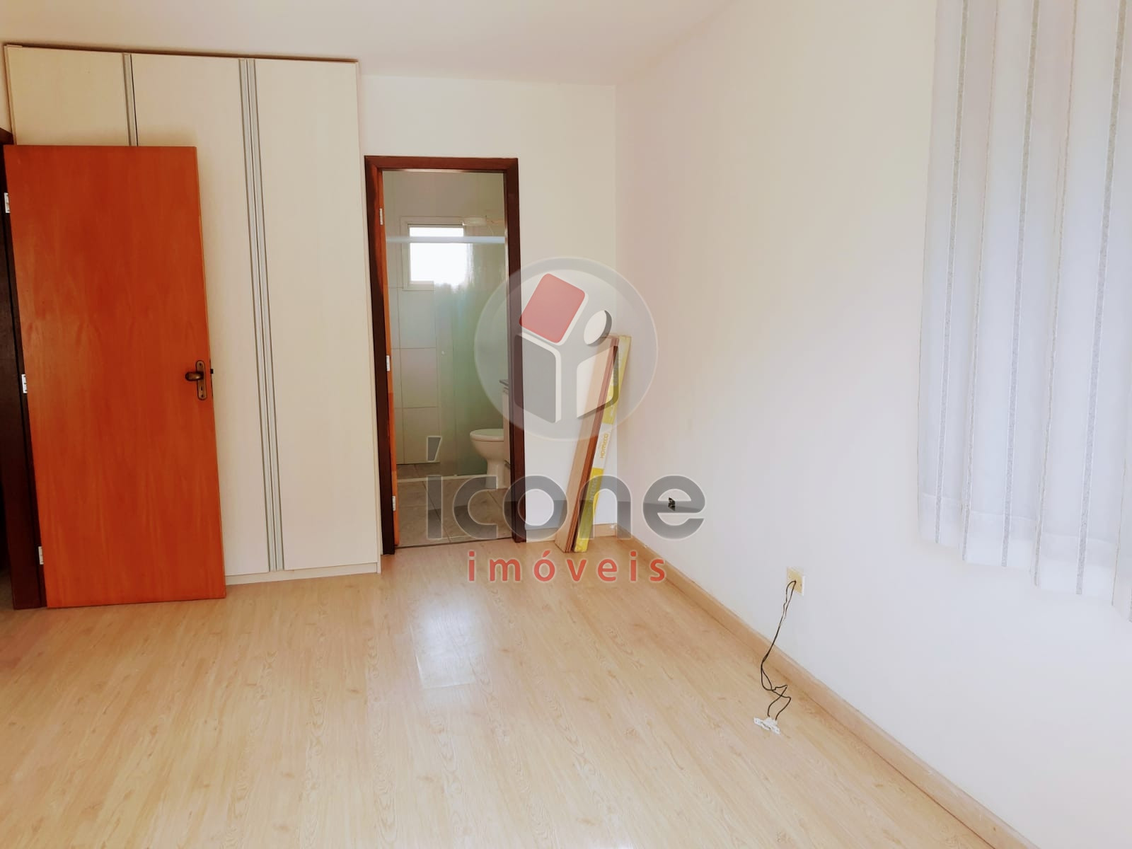 Casa à venda em Tingui, Curitiba — MAFI ADMINISTRADORA DE IMOVEIS LTDA