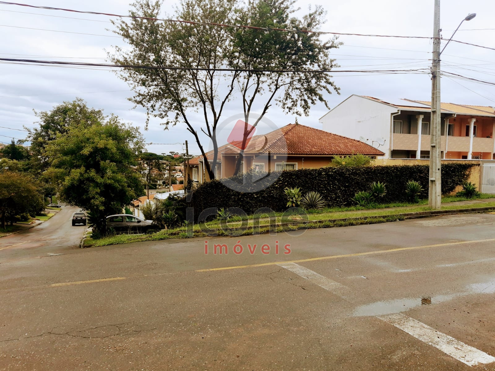 Casa à venda em Tingui, Curitiba — MAFI ADMINISTRADORA DE IMOVEIS LTDA