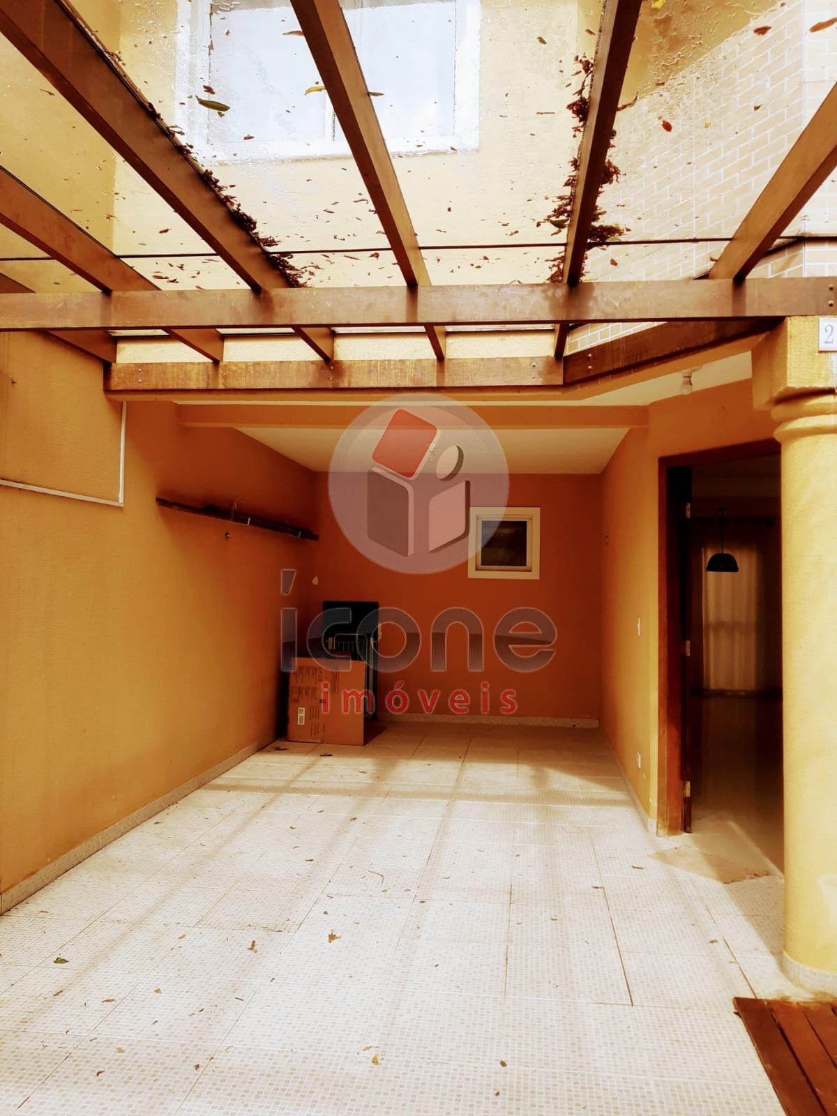 Casa à venda em Tingui, Curitiba — MAFI ADMINISTRADORA DE IMOVEIS LTDA