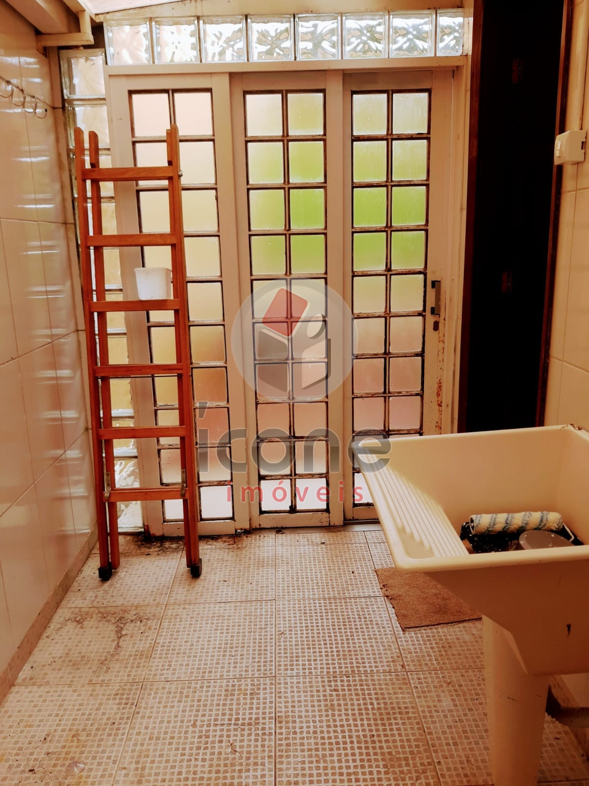 Casa à venda em Tingui, Curitiba — MAFI ADMINISTRADORA DE IMOVEIS LTDA